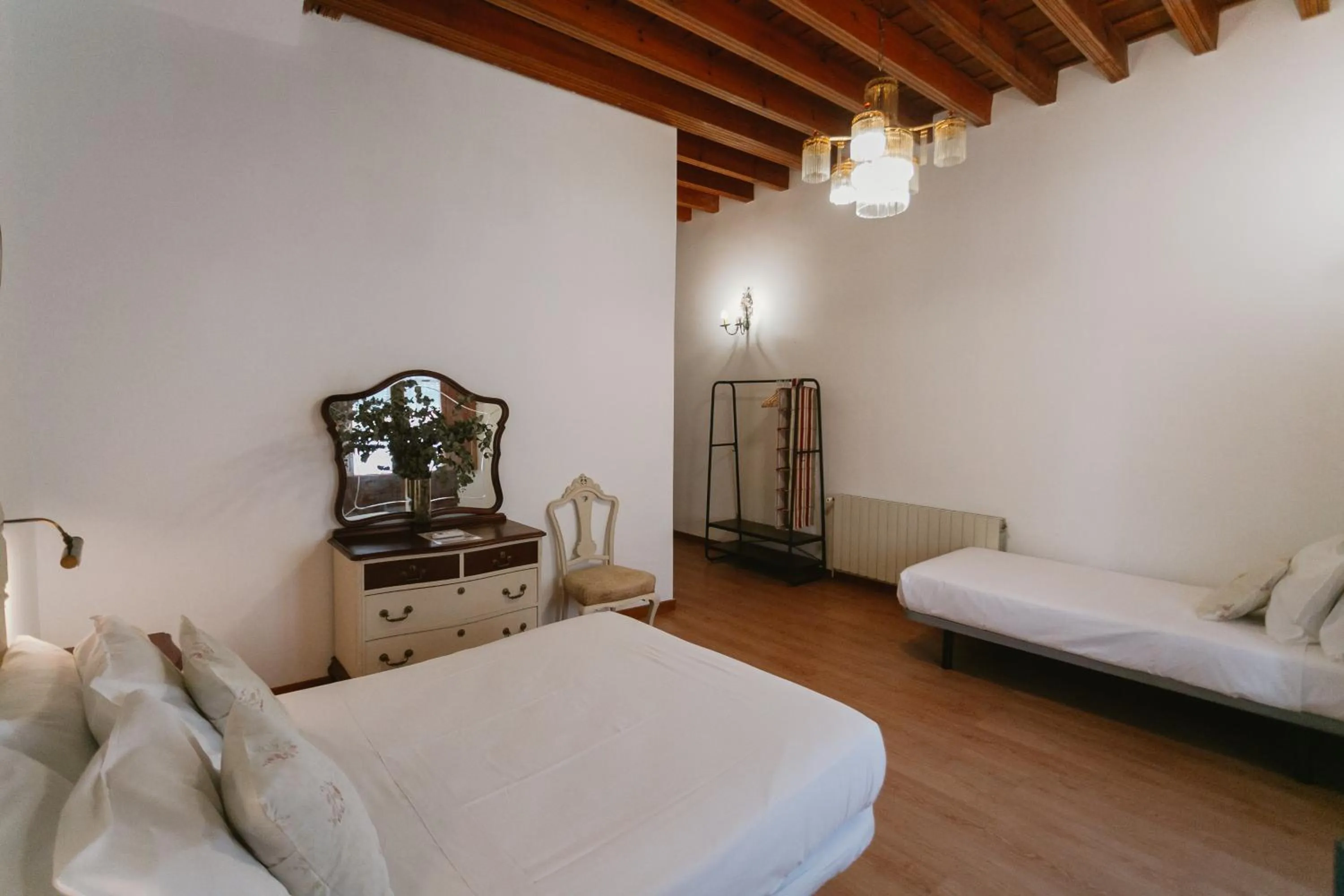 Photo of the whole room, Bed in One&lux Casa Maravillas Rooms
