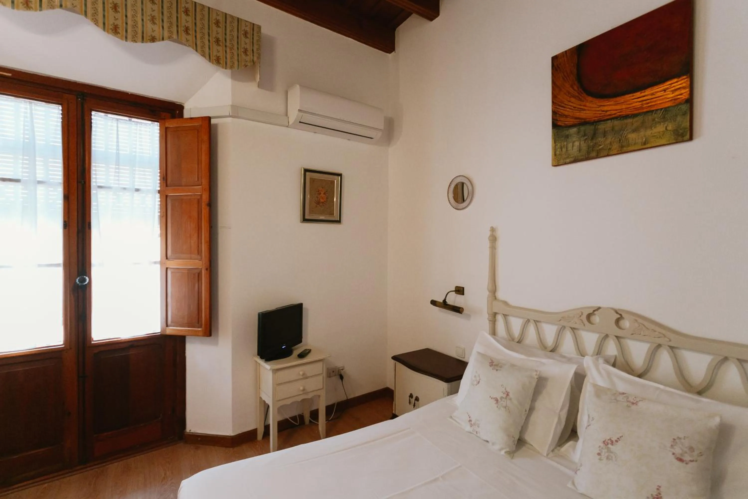Photo of the whole room, Bed in One&lux Casa Maravillas Rooms