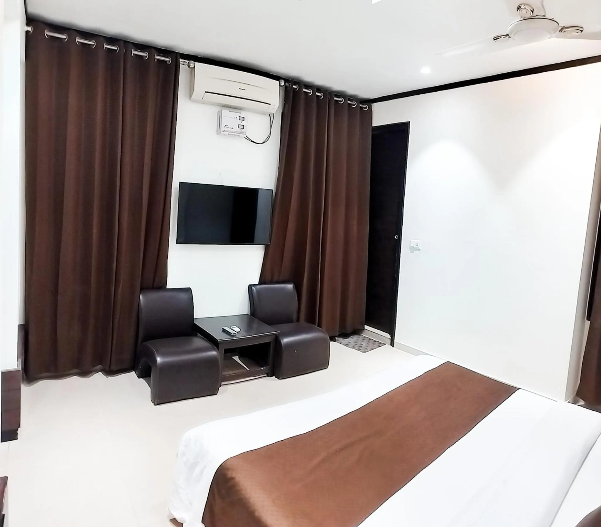 Bed in The Wind Cross