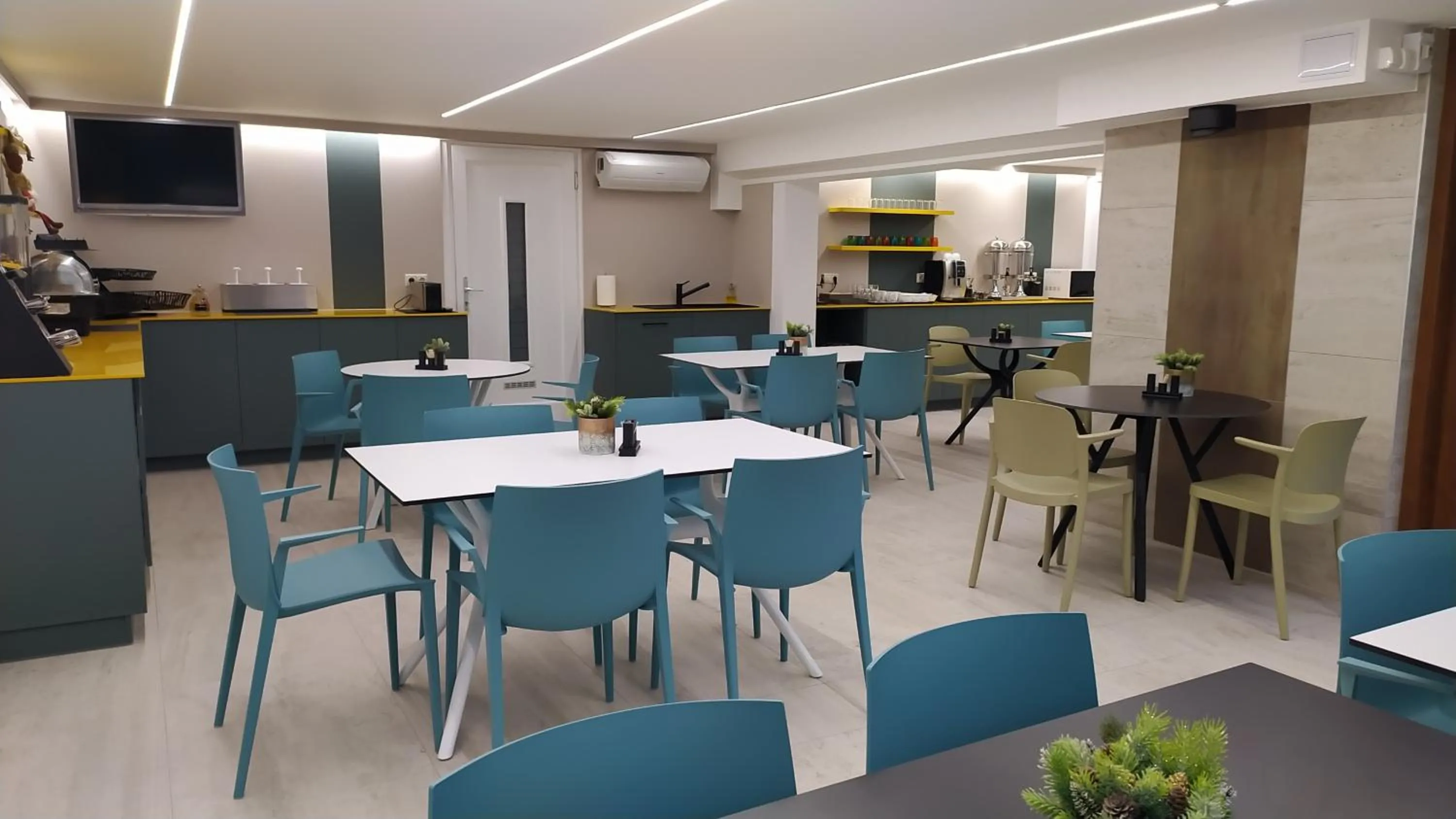 Restaurant/places to eat in La Vita Prémium Panzió