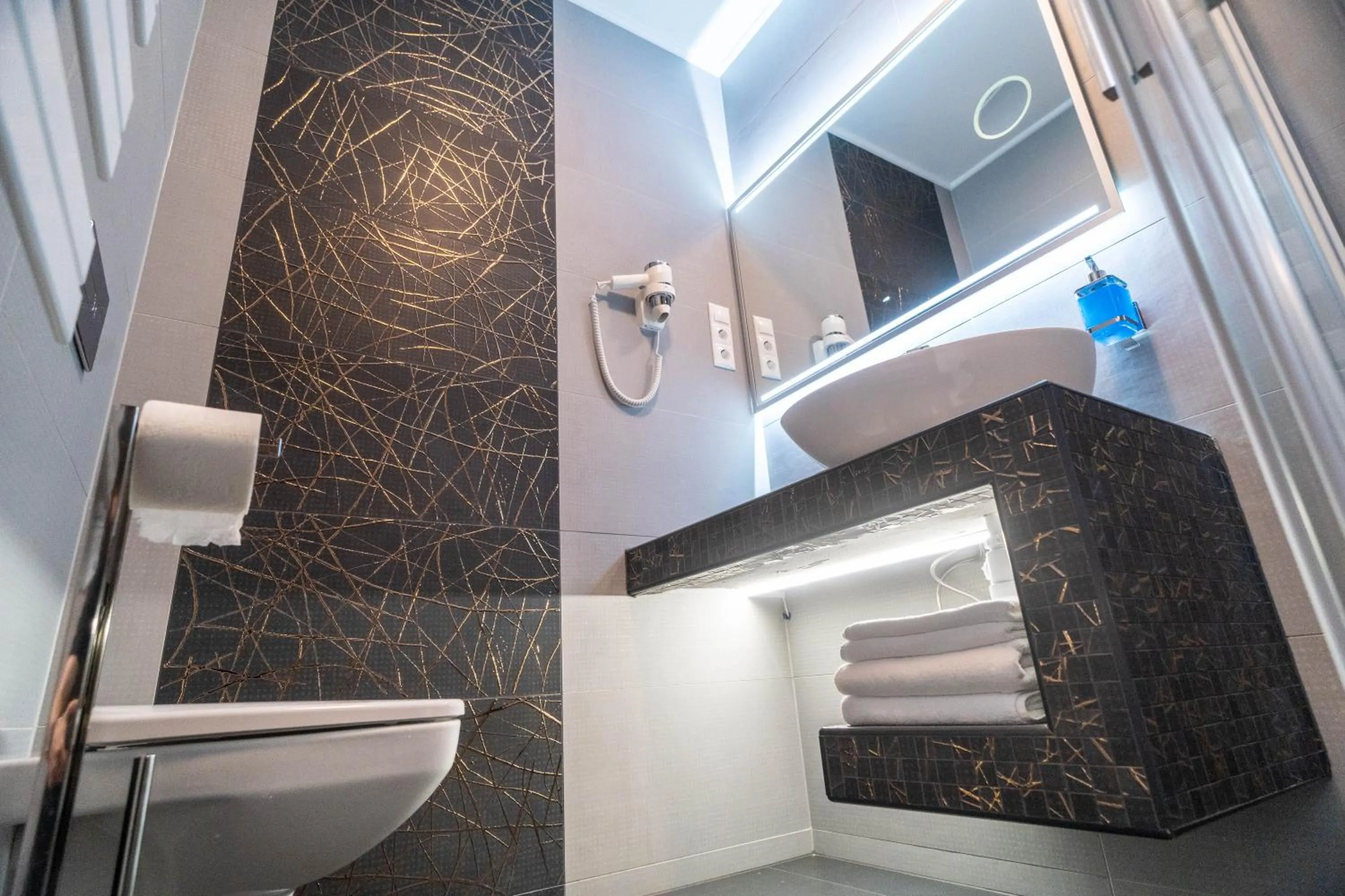 Bathroom in La Vita Prémium Panzió