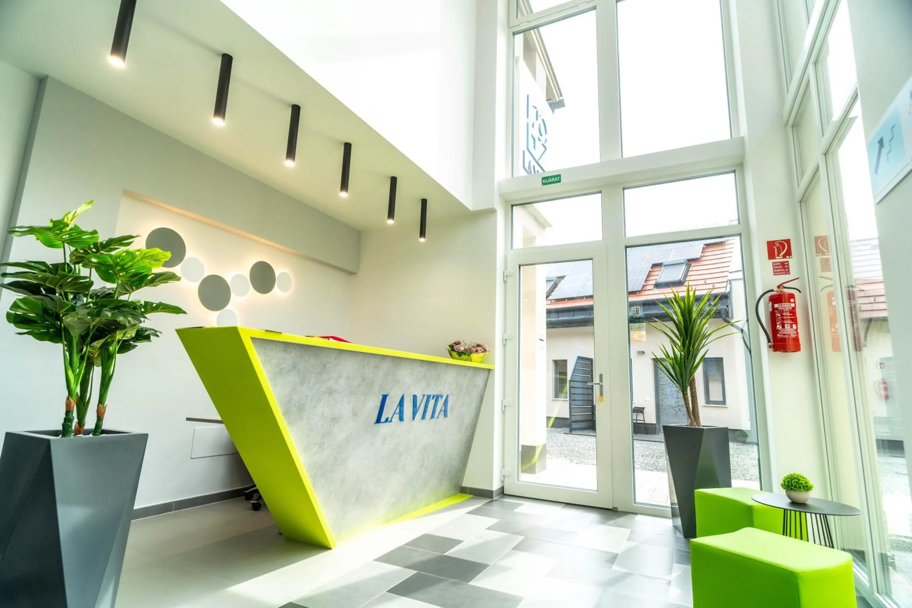 Lobby or reception in La Vita Prémium Panzió
