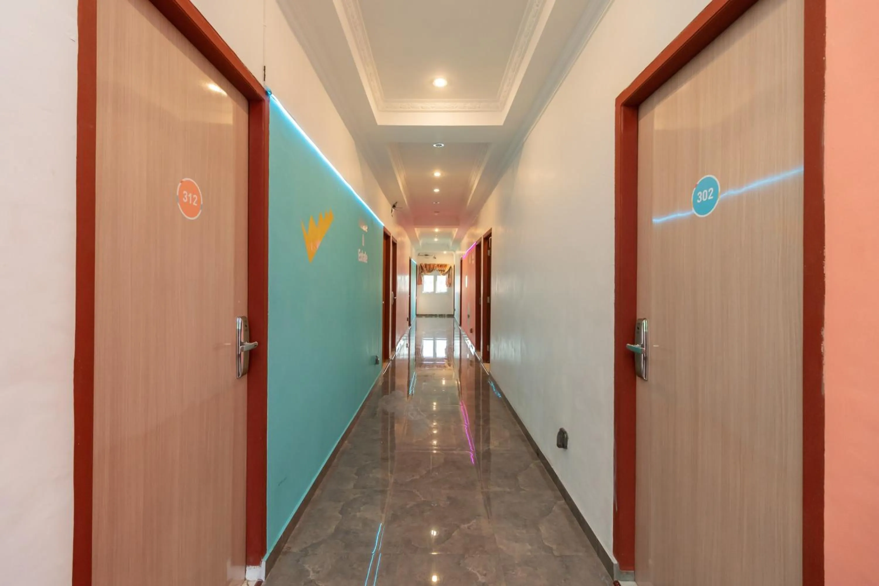 Facade/entrance in Sans Hotel Beauty Palembang