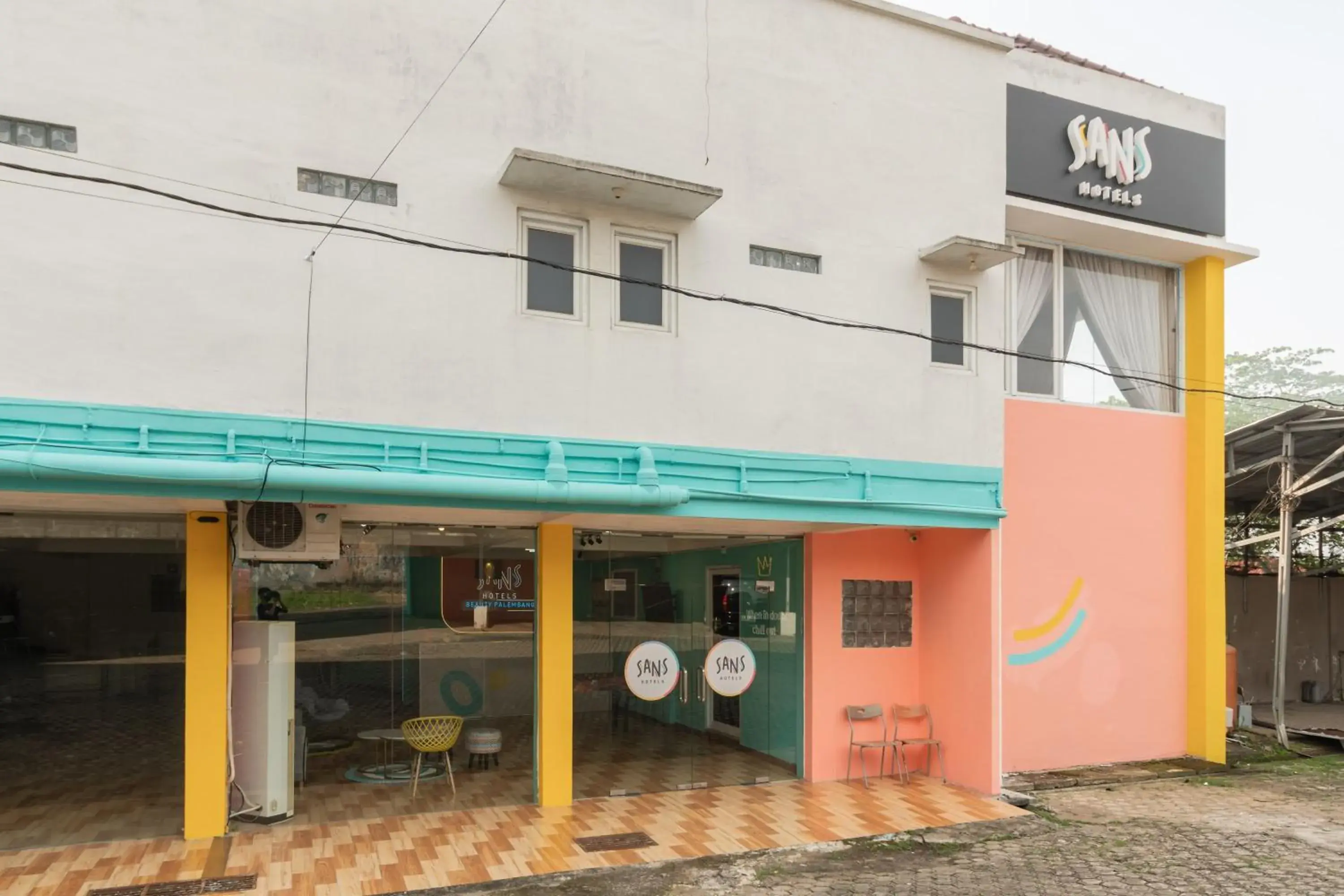 Property building in Sans Hotel Beauty Palembang Property building in Sans Hotel Beauty Palembang