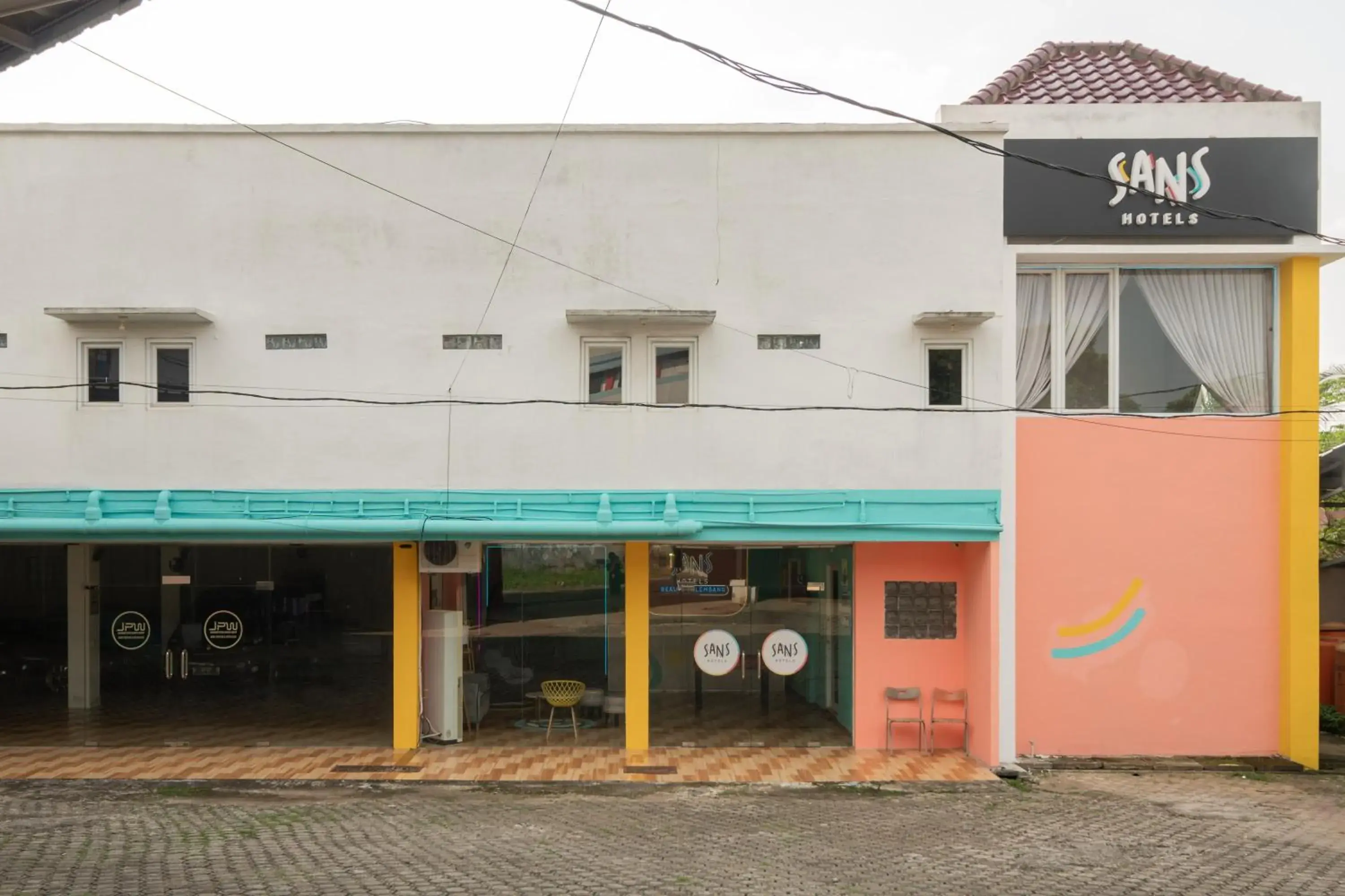 Property building in Sans Hotel Beauty Palembang Property building in Sans Hotel Beauty Palembang