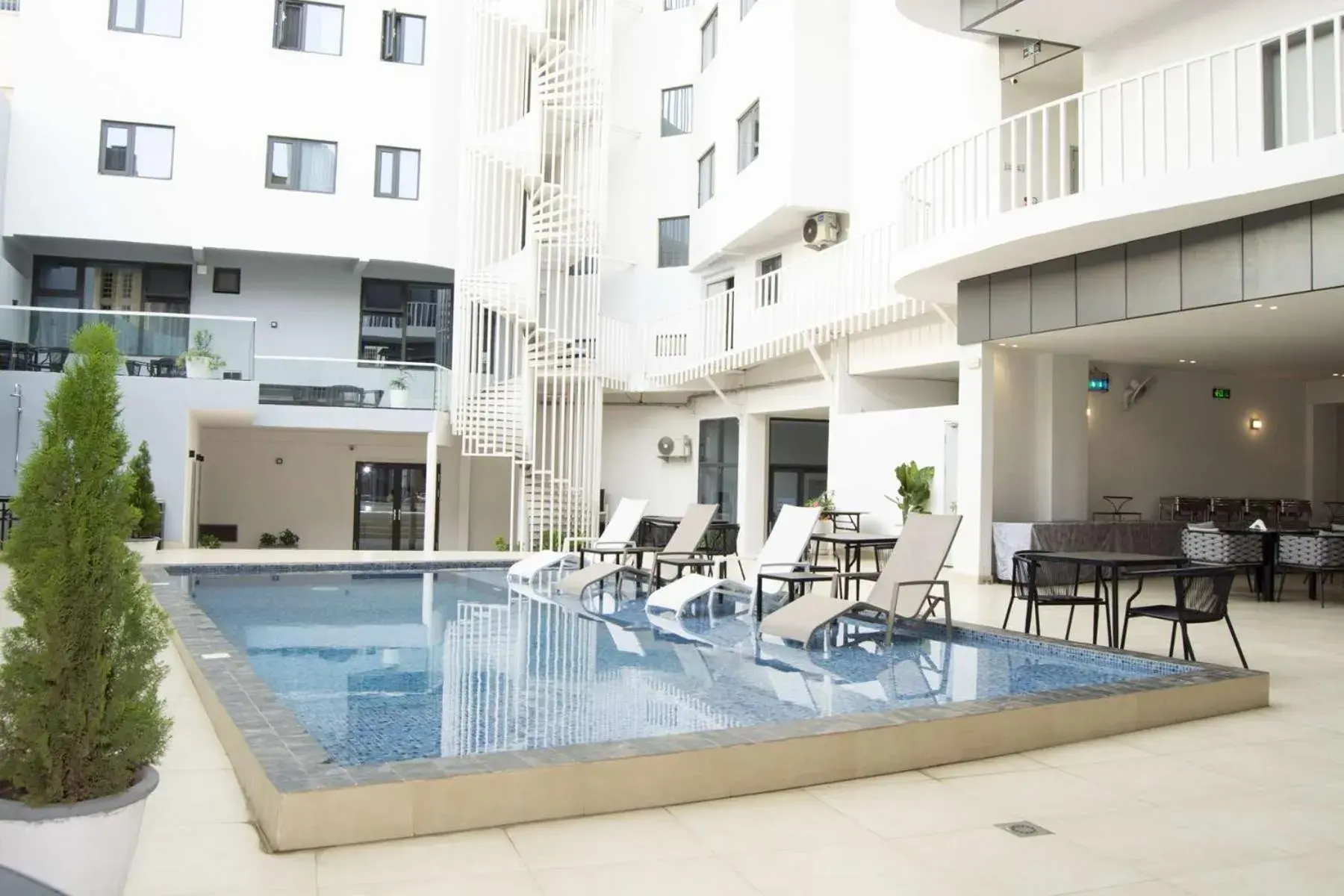 Restaurant/places to eat in AXIL HÔTEL Restaurant/places to eat in AXIL HÔTEL