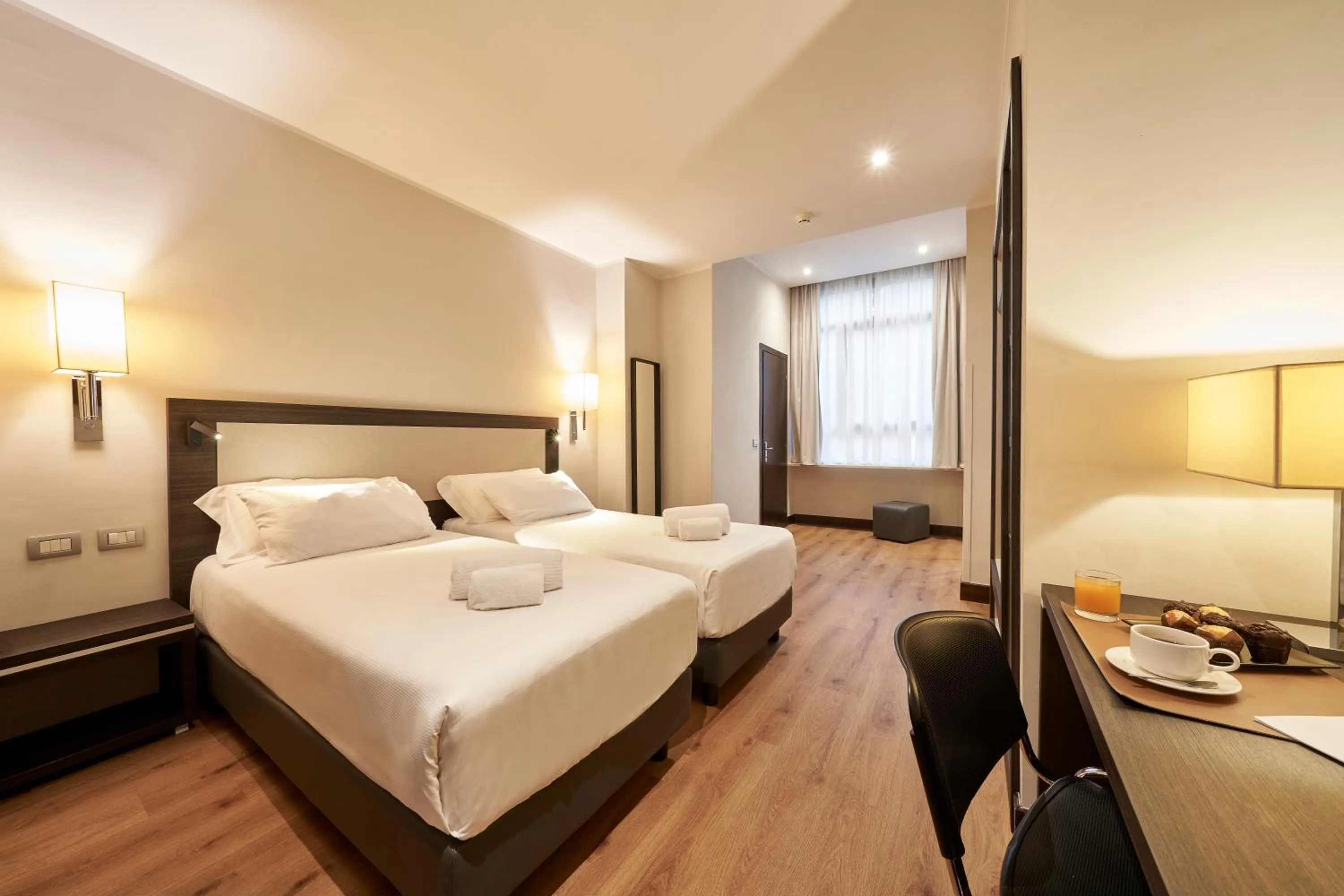 Bedroom, Bed in Hotel Leonardo da Vinci