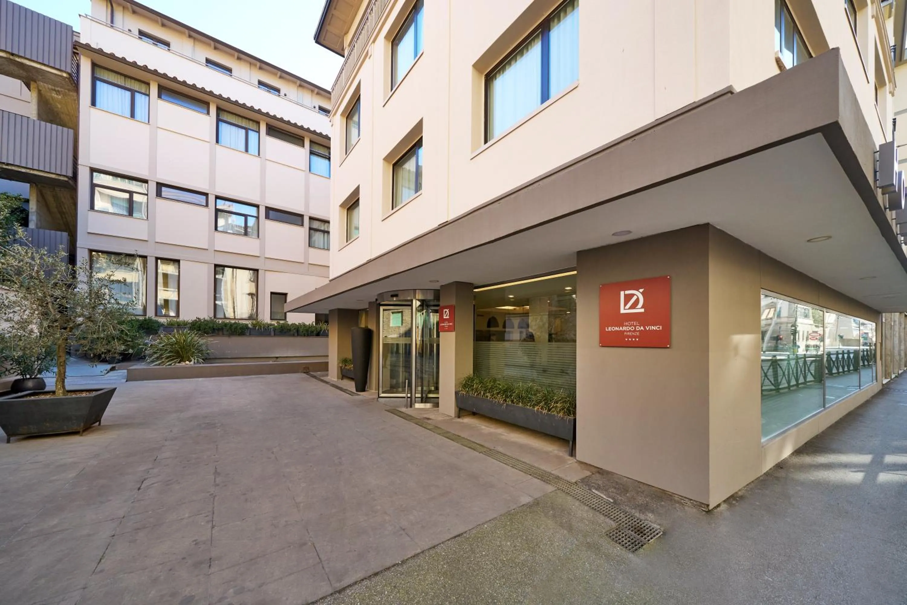 Property building in Hotel Leonardo da Vinci