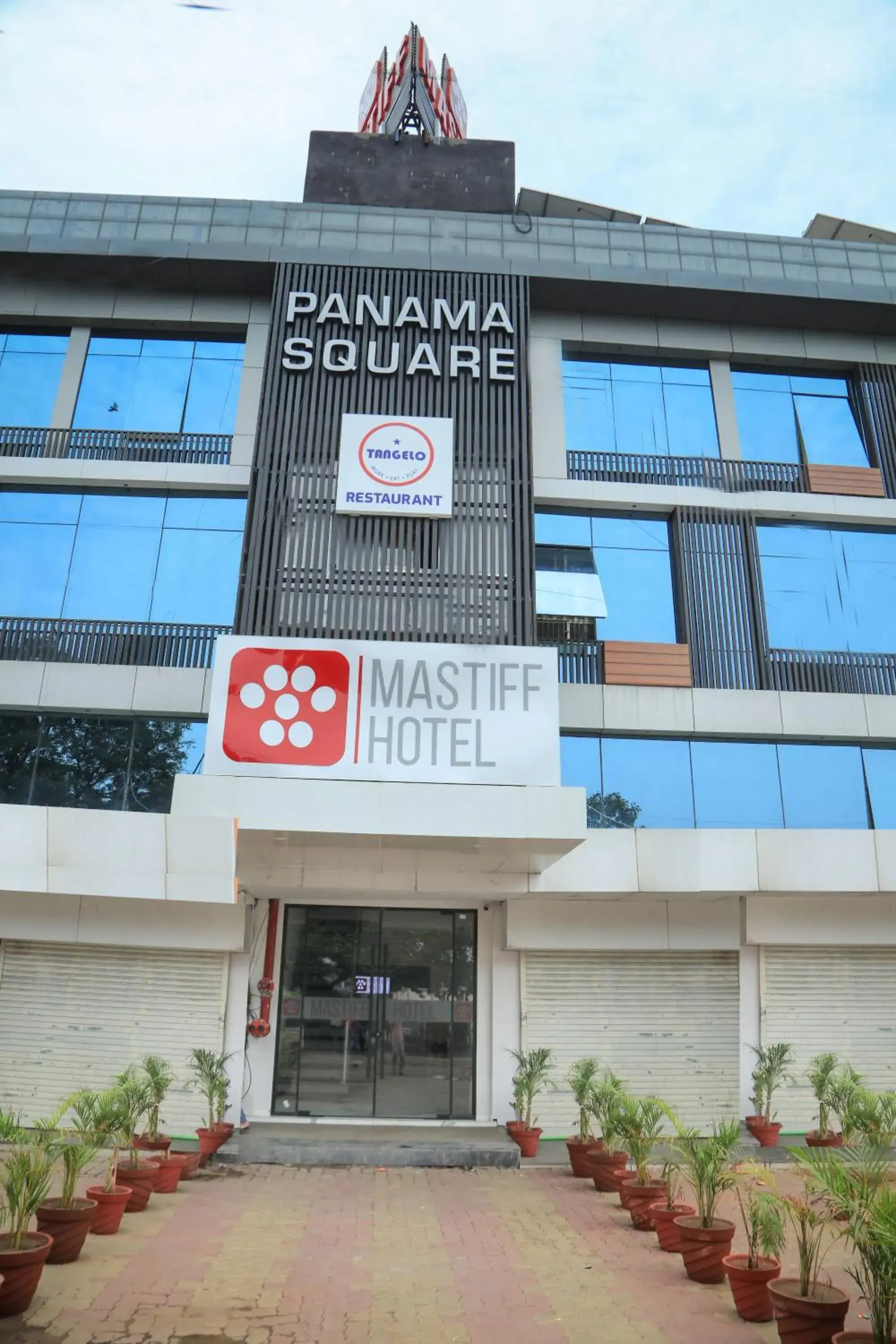 Property building in Mastiff Hotel Ankleshwar Property building in Mastiff Hotel Ankleshwar