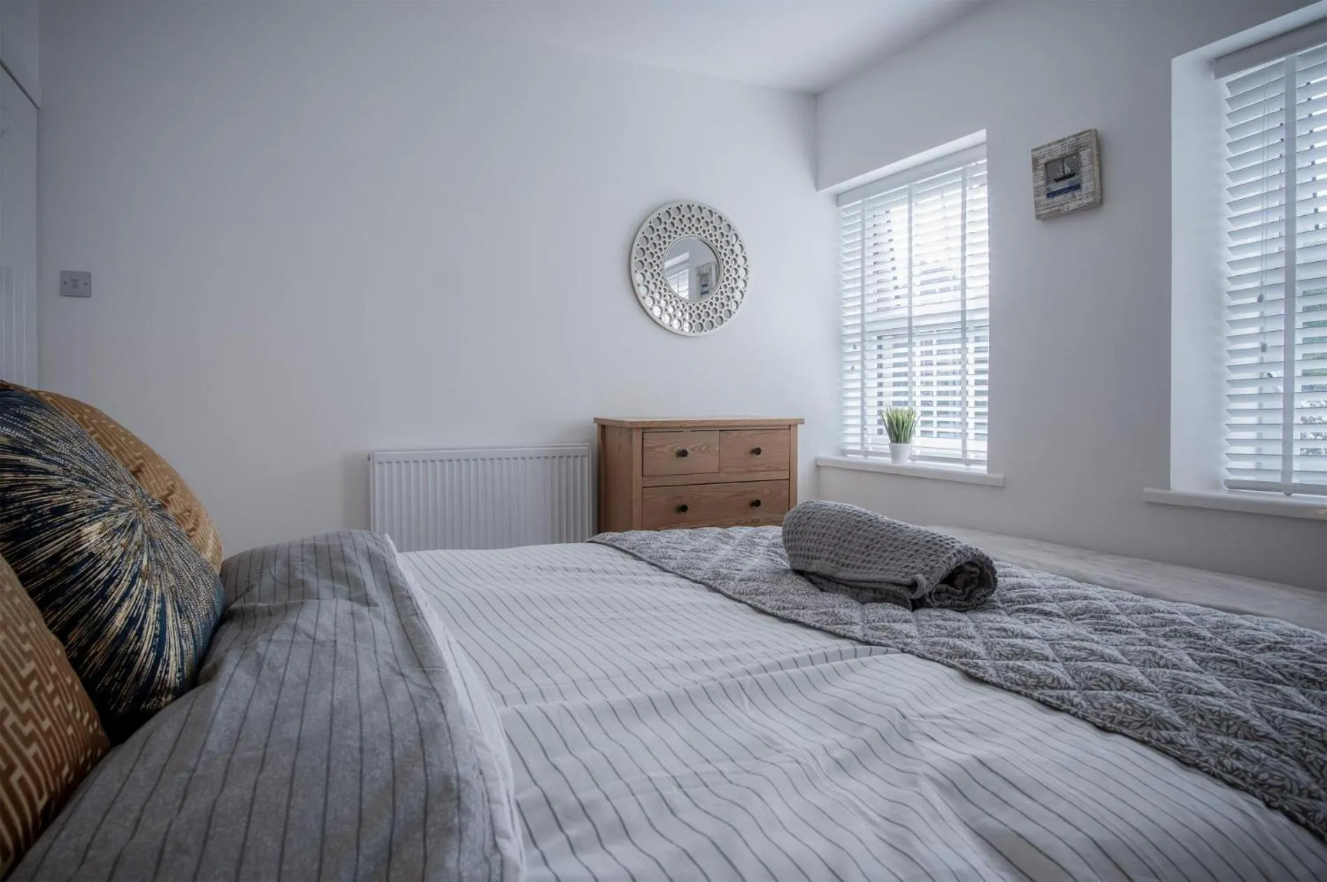 Floor plan, Bed in Hawtree Cottage - 2 Bedroom Cottage - Tenby