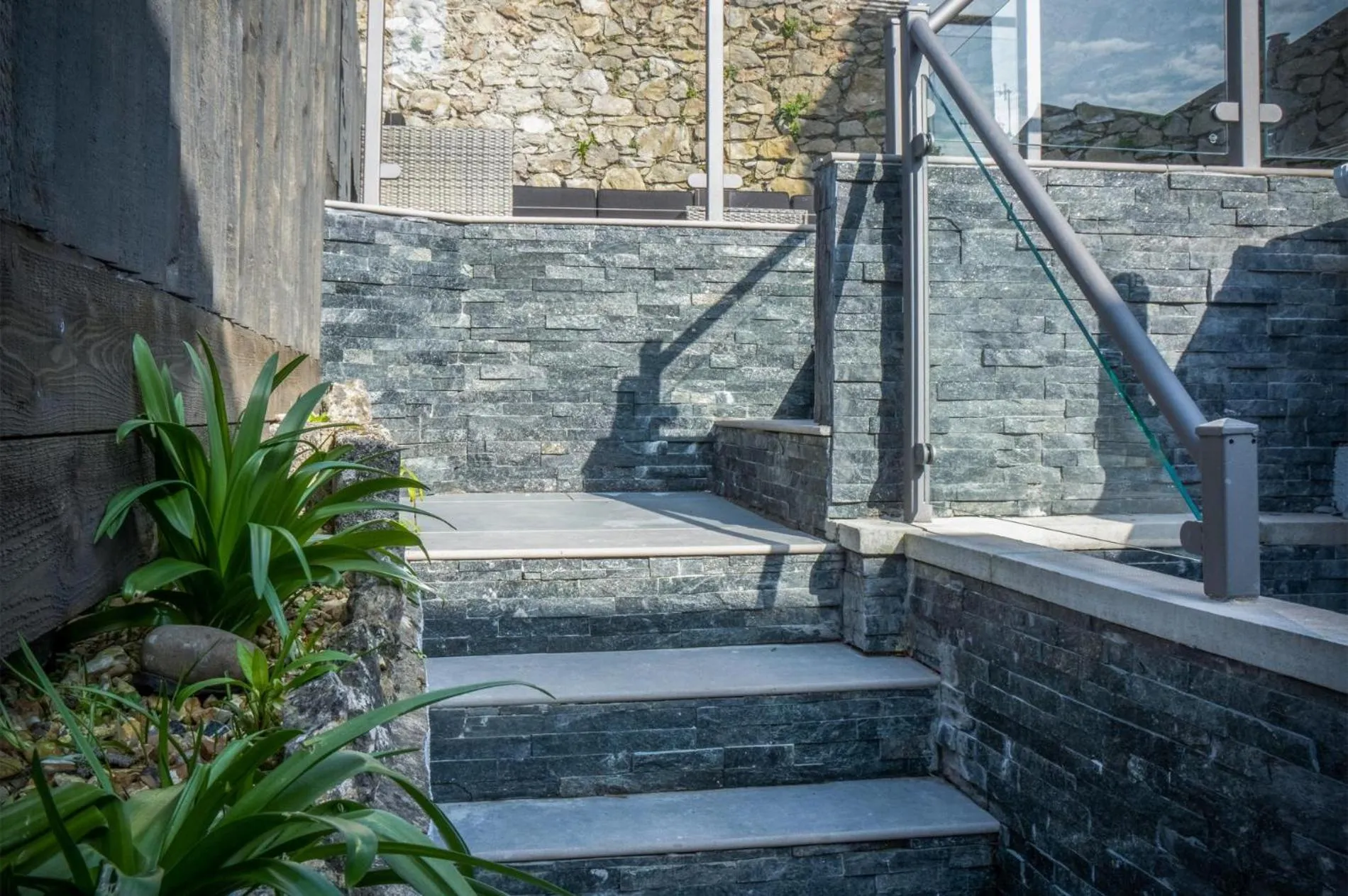 Floor plan in Hawtree Cottage - 2 Bedroom Cottage - Tenby