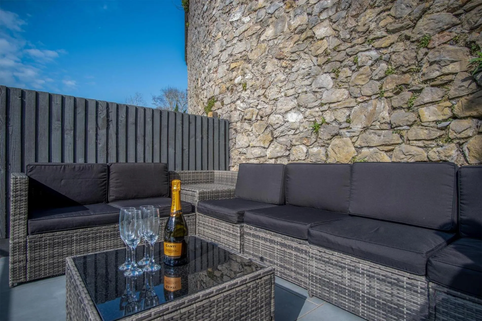 Floor plan in Hawtree Cottage - 2 Bedroom Cottage - Tenby