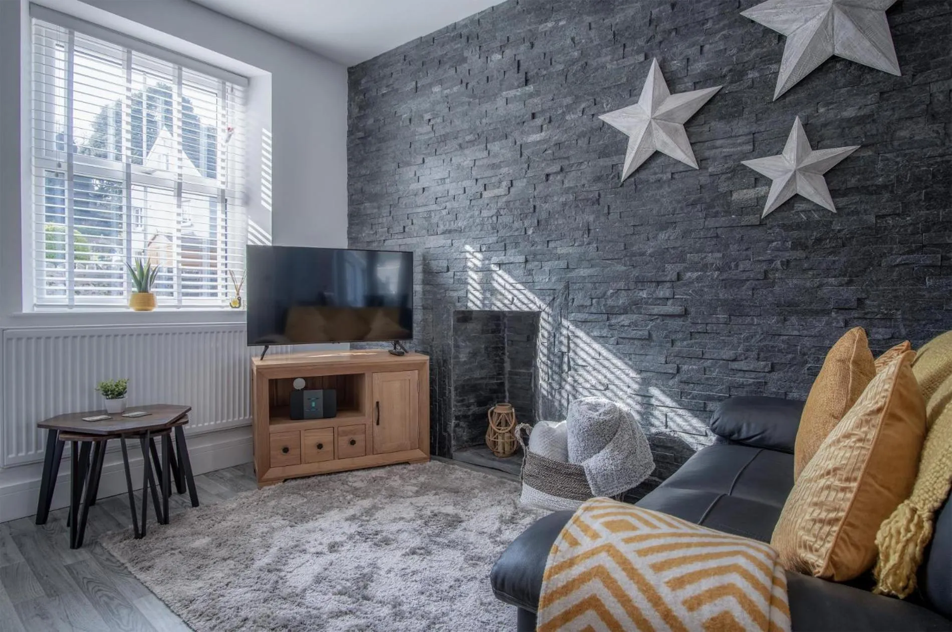 Floor plan in Hawtree Cottage - 2 Bedroom Cottage - Tenby