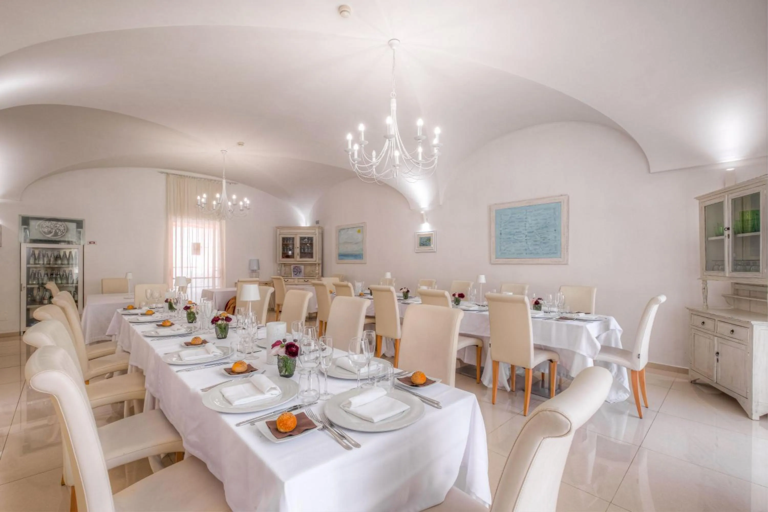 Restaurant/places to eat in Victoria Palace Hotel & Zen Wellness