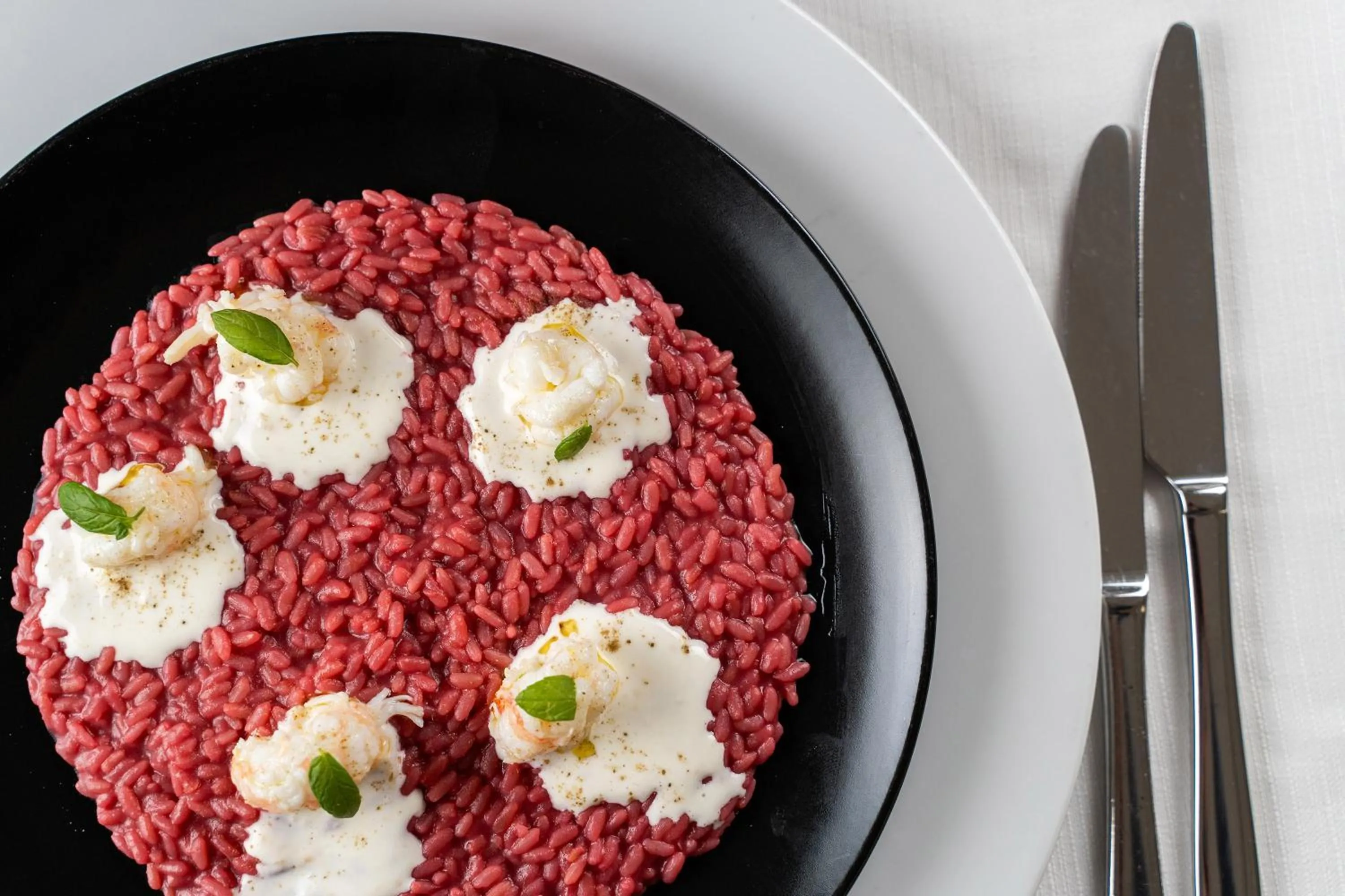 Restaurant/places to eat in Victoria Palace Hotel & Zen Wellness