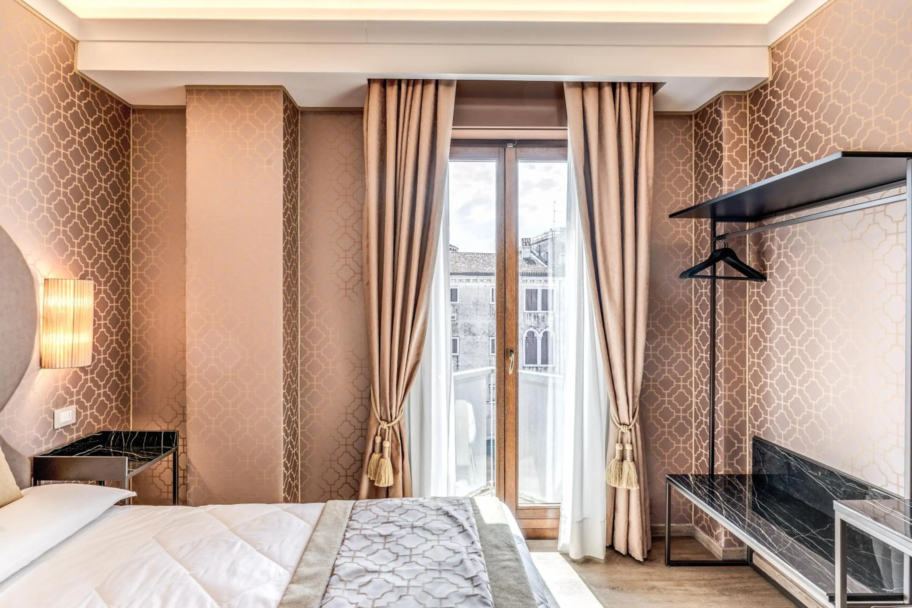 Bed in Hotel Belle Arti