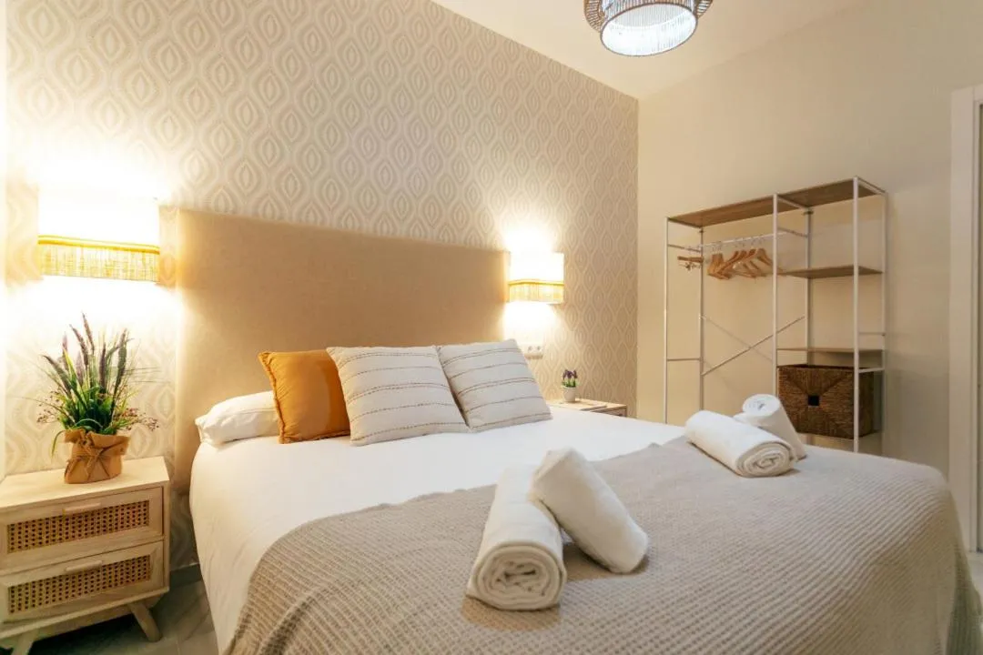 Other, Bed in Beautiful and charming apartment 1Bd1Bth - Triana