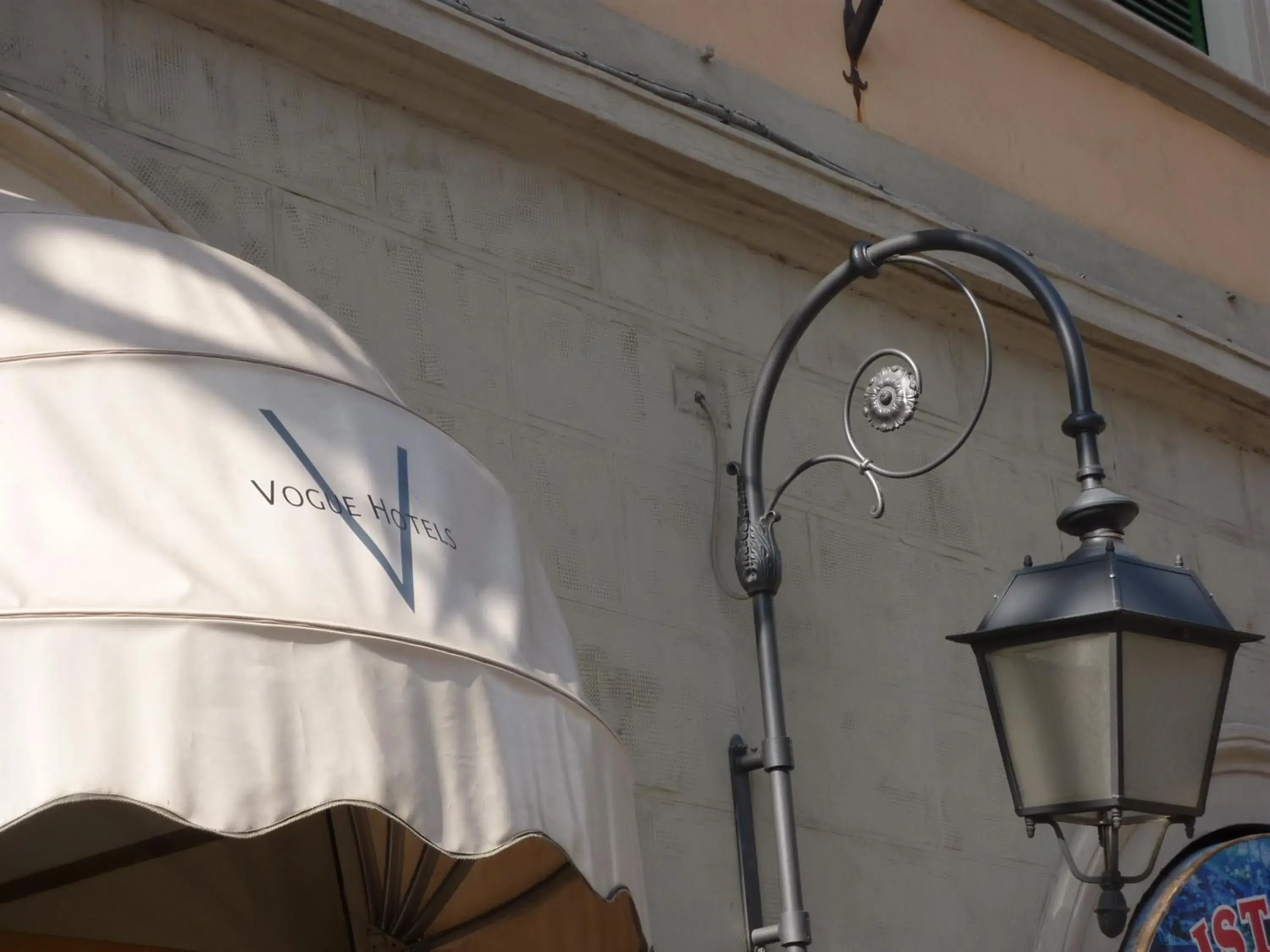 Facade/entrance in Vogue Hotel Arezzo Facade/entrance in Vogue Hotel Arezzo