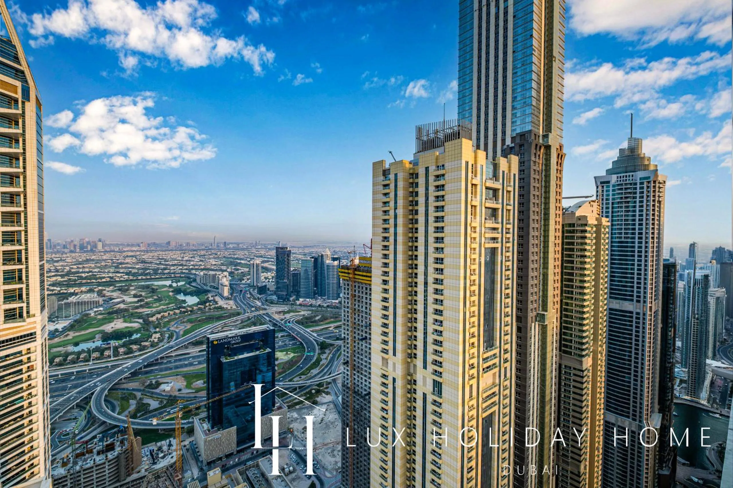 City view in LUX The Sky View Suite Dubai Marina
