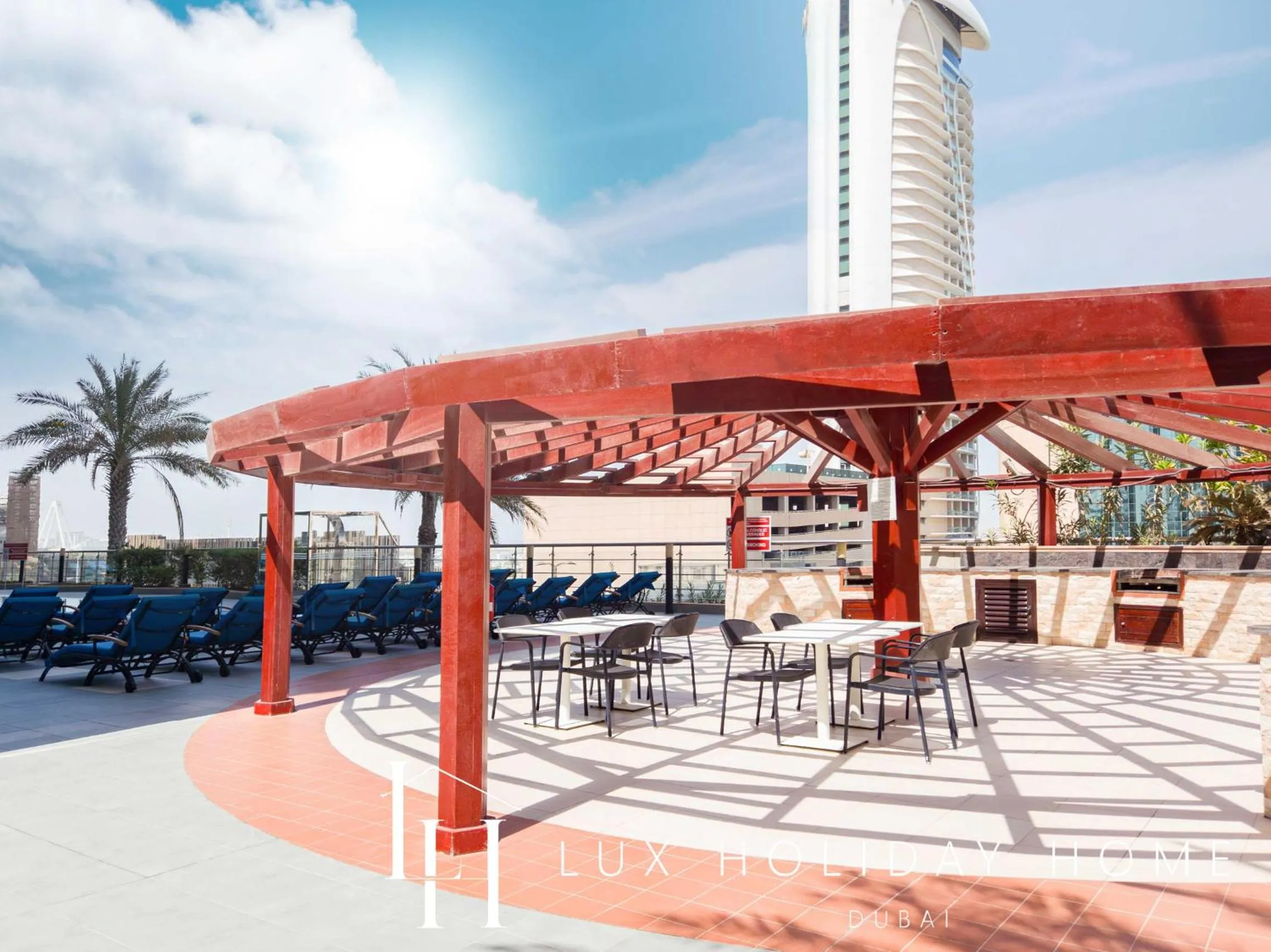 Swimming pool in LUX The Sky View Suite Dubai Marina