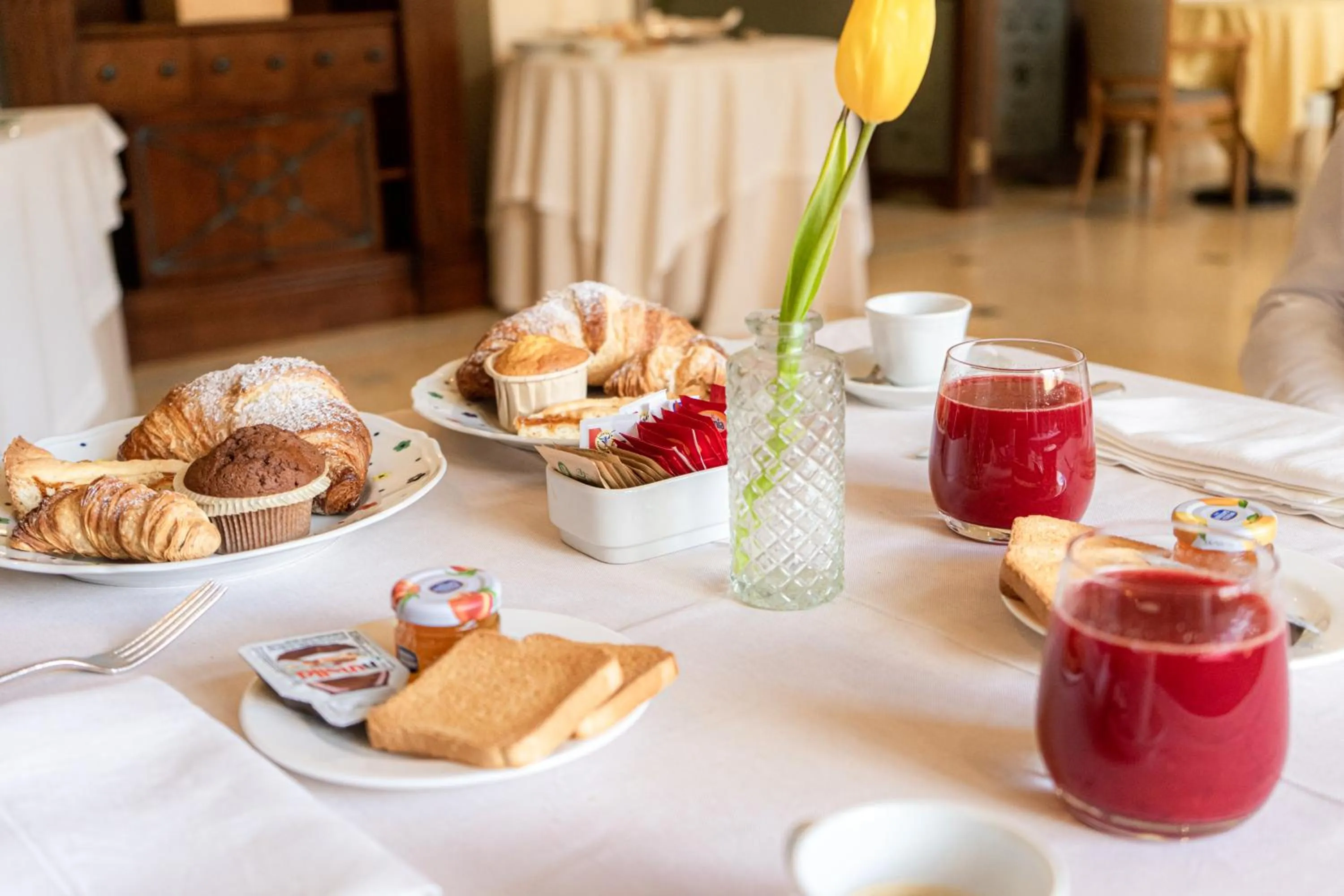 Restaurant/places to eat in Hotel Cala Del Porto