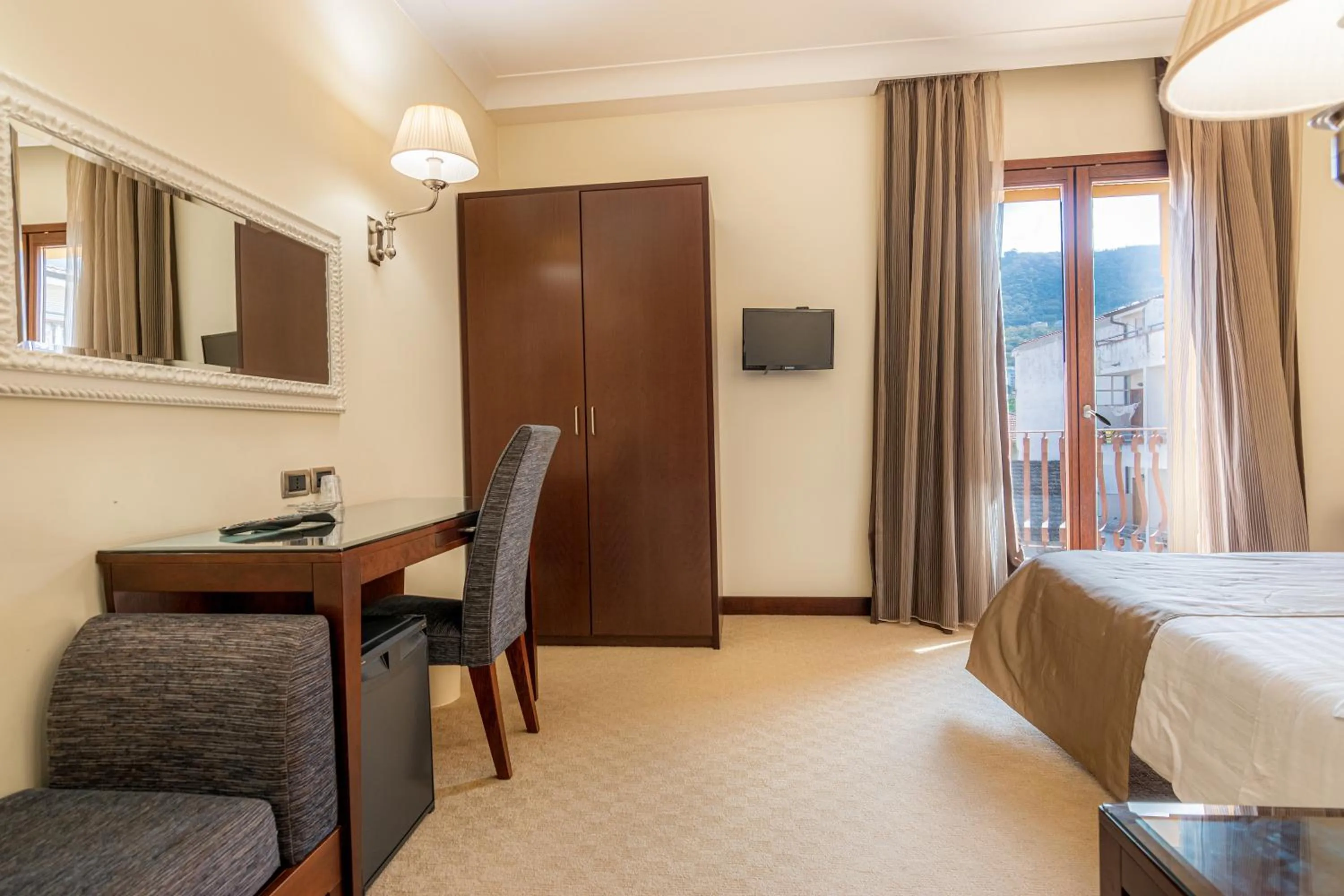 Bedroom, Bed in Hotel Cala Del Porto