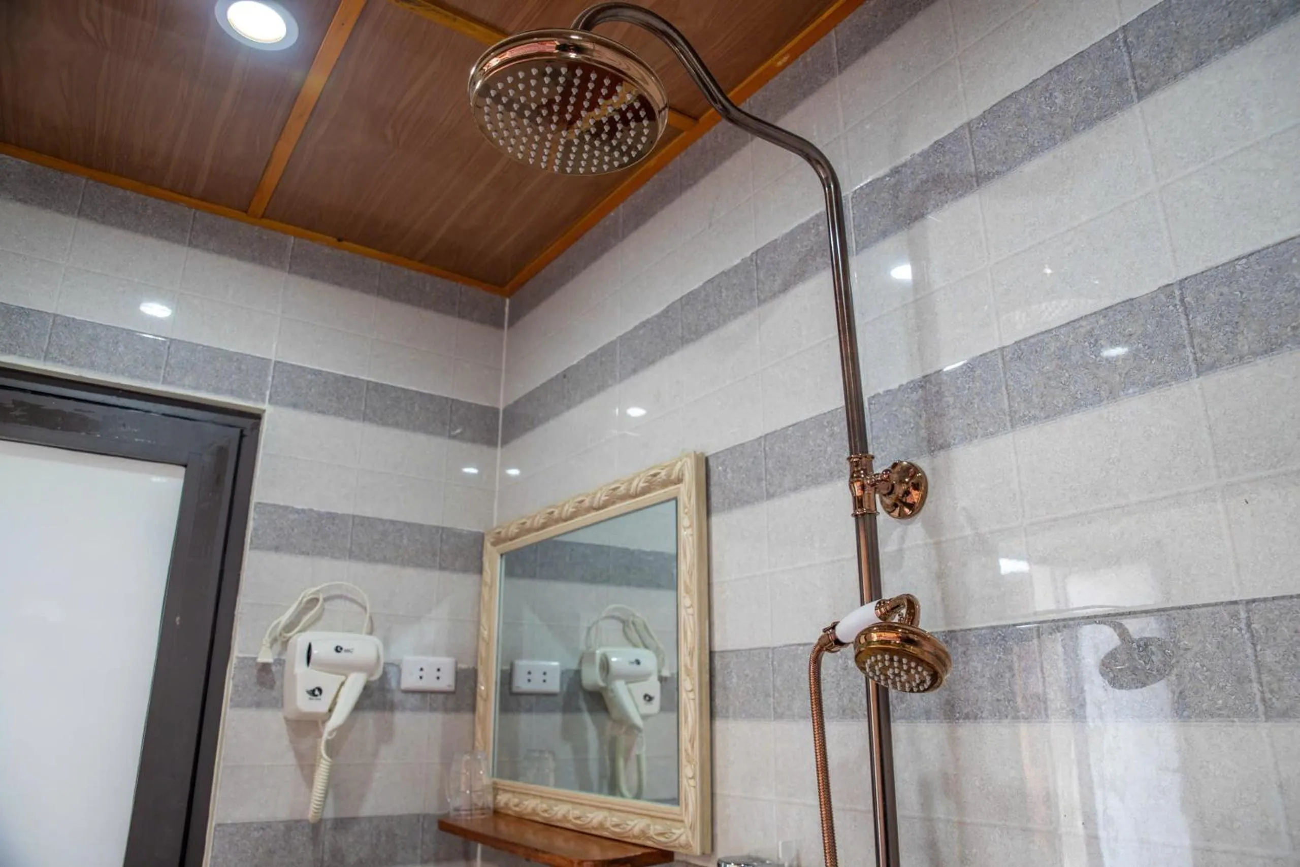 Toilet in TRUC LAM HOTEL