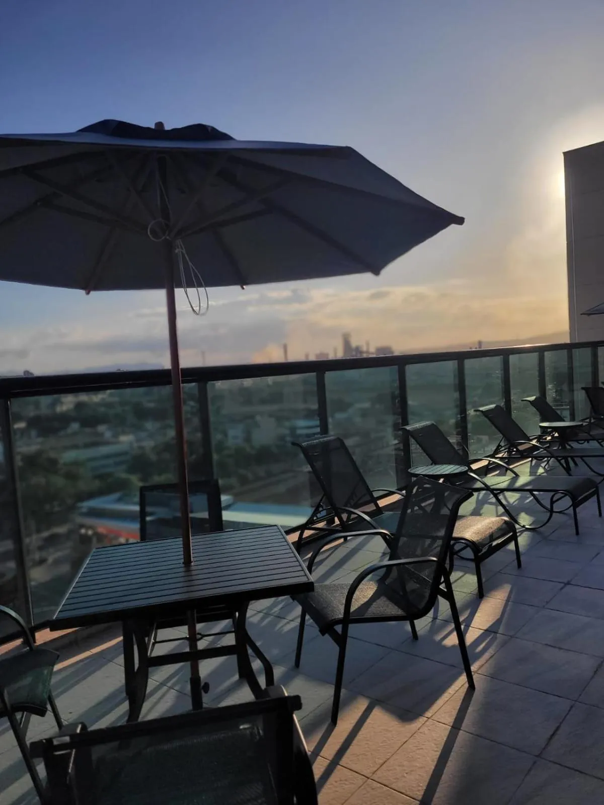 Swimming pool in Logic Hotel Volta Redonda