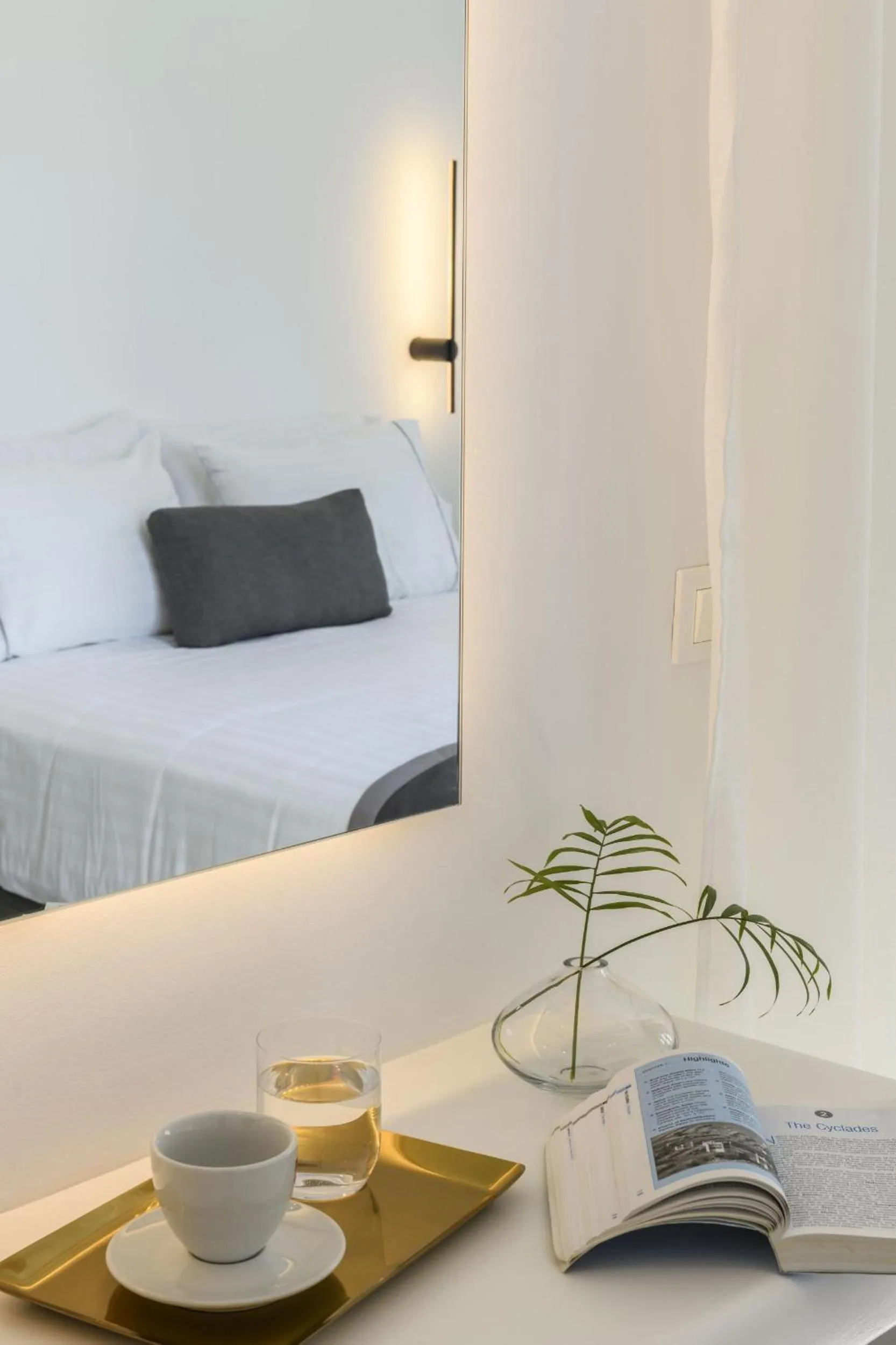 Coffee/tea facilities, Bed in Sunset Windmills Suites