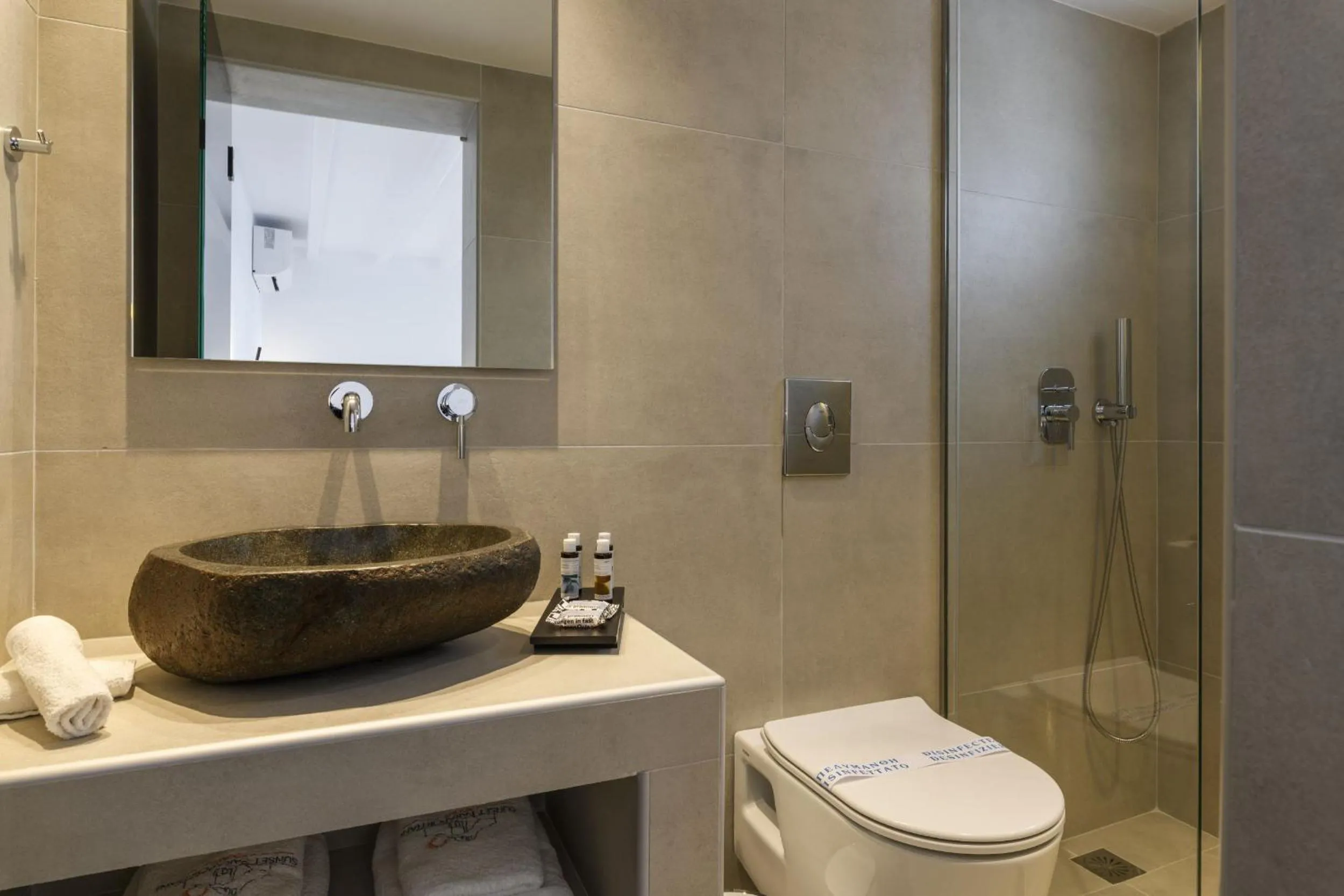 Bathroom in Sunset Windmills Suites