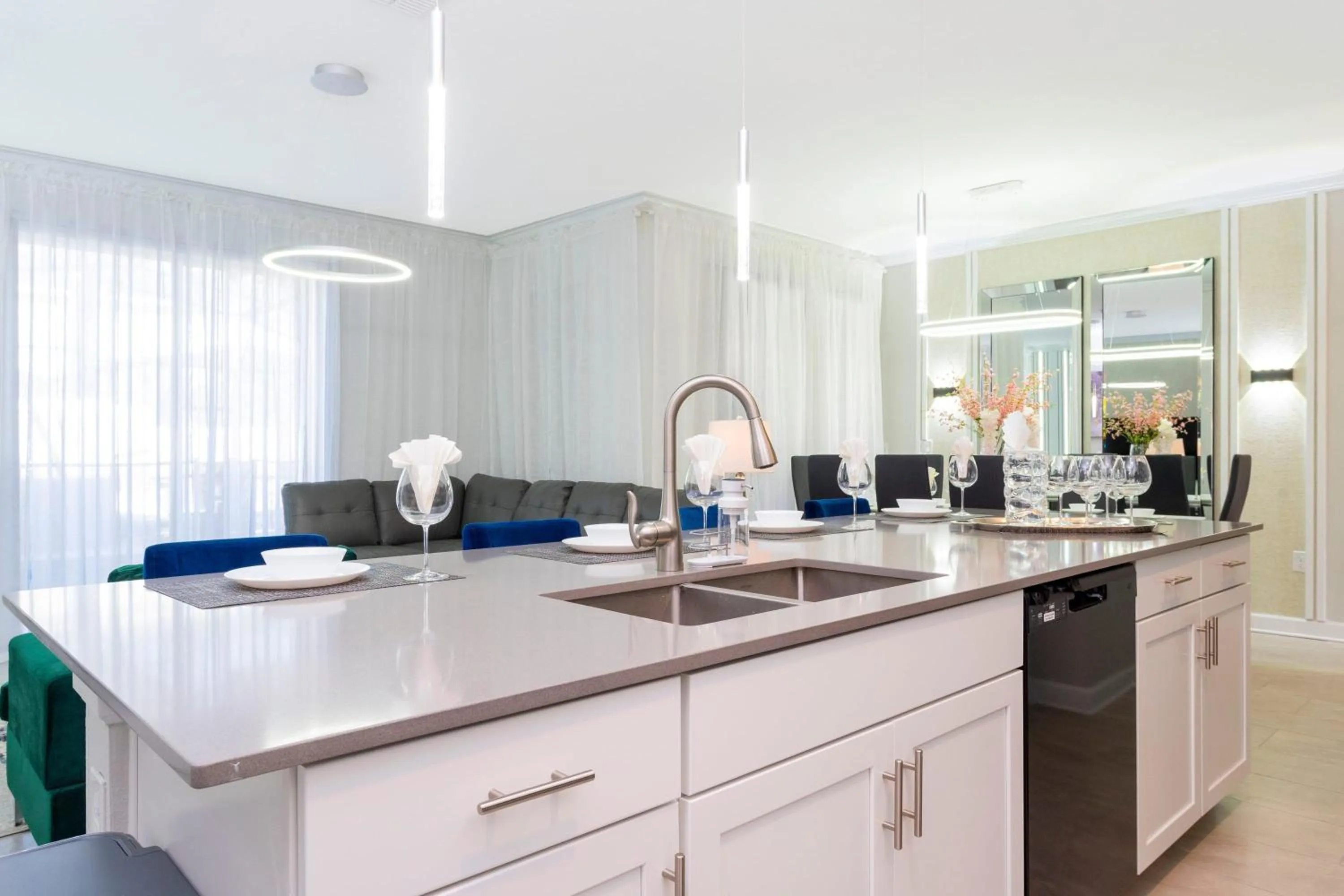 Gorgeous 4 Bd Close to Disney w/ Pool @ Storey Lake Resort 4245