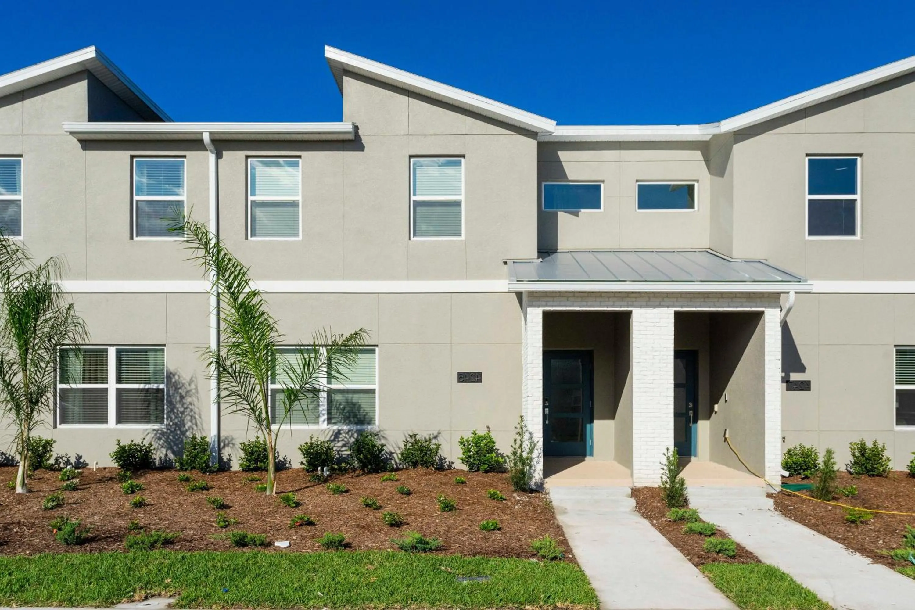 Gorgeous 4 Bd Close to Disney w/ Pool @ Storey Lake Resort 4245