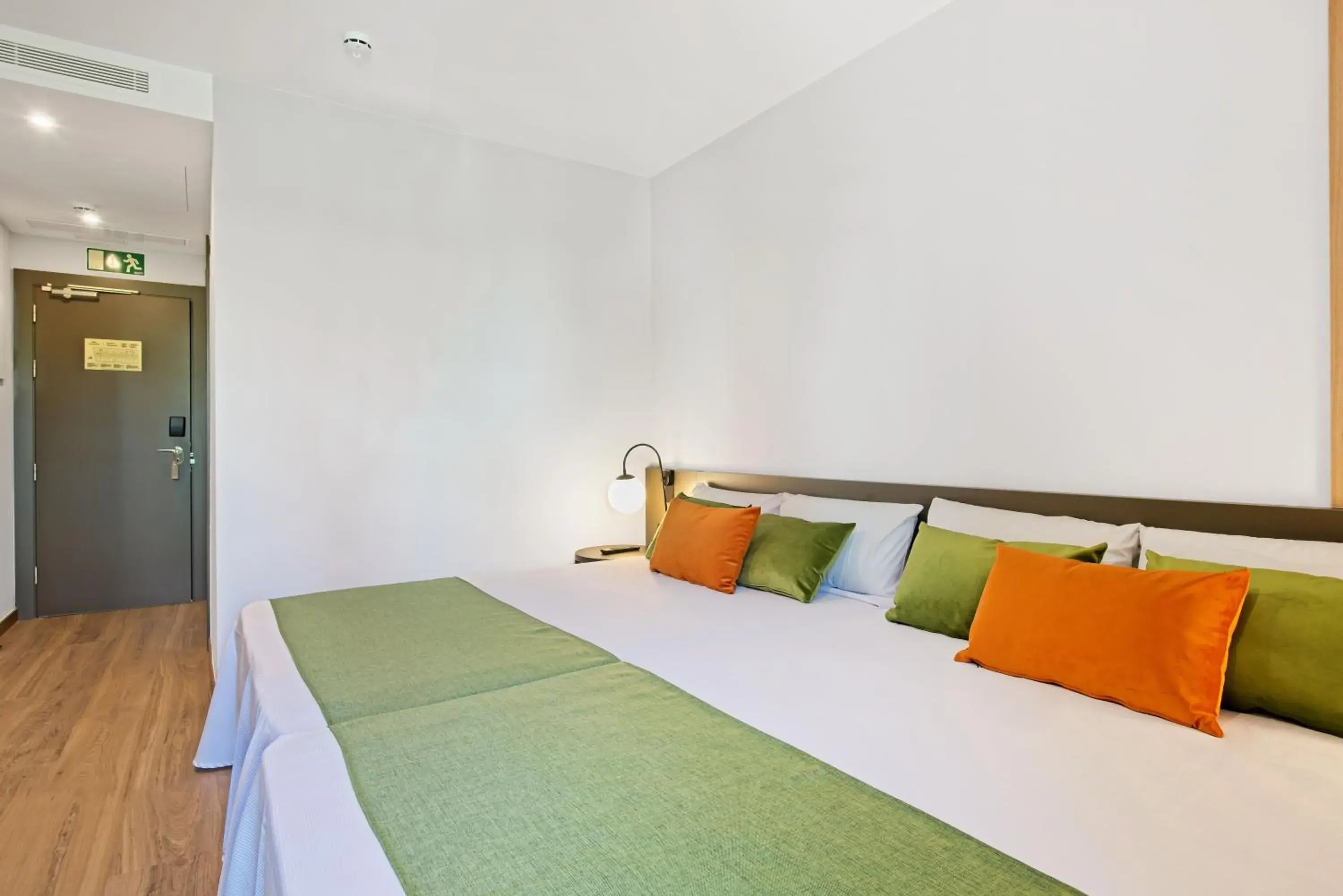 Bed in DWO Colours Alcalá Bed in DWO Colours Alcalá