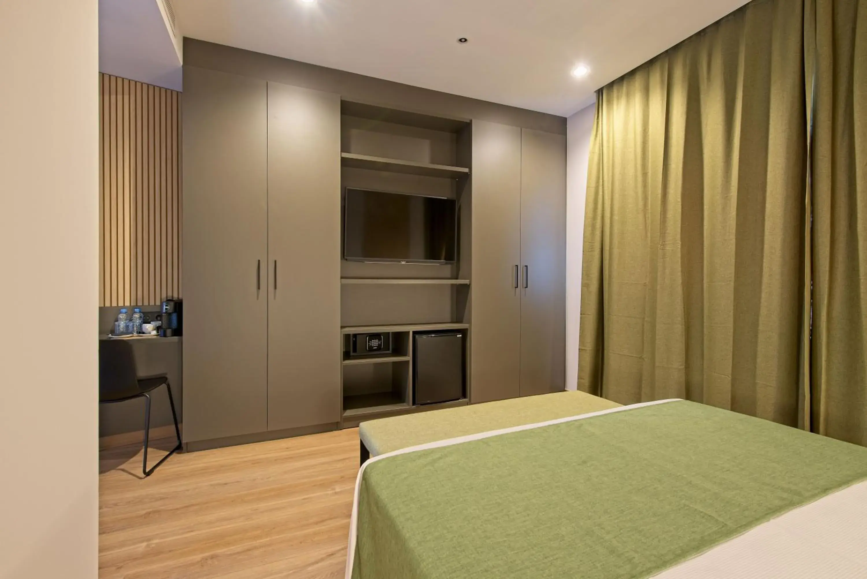 Photo of the whole room, Bed in DWO Colours Alcalá Photo of the whole room, Bed in DWO Colours Alcalá