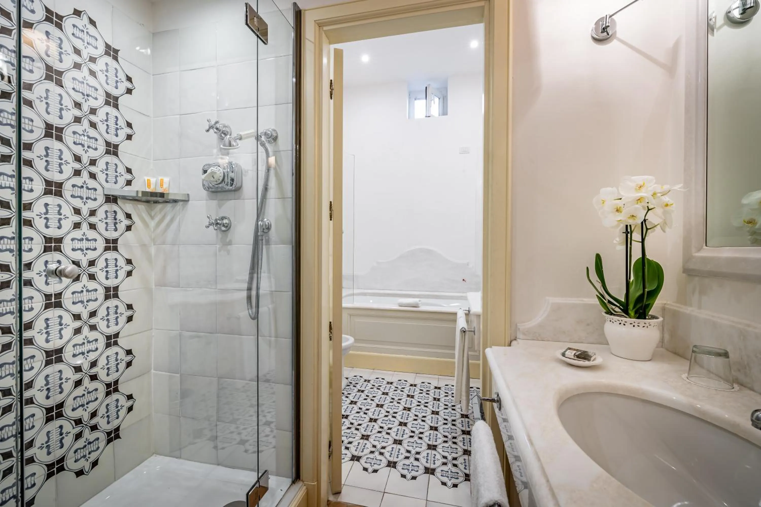 Bathroom in Palazzo Belmonte