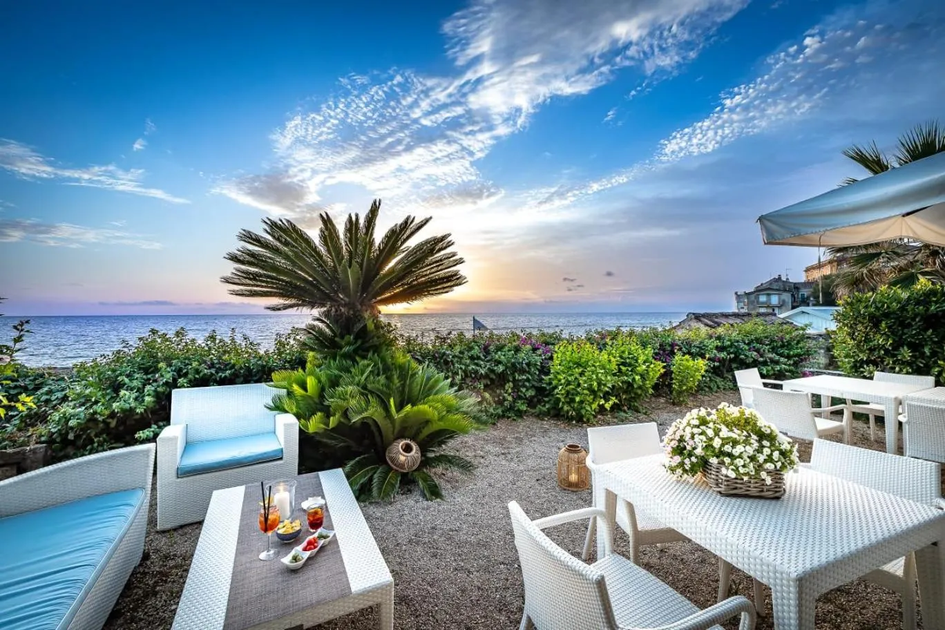 Lounge or bar in Palazzo Belmonte