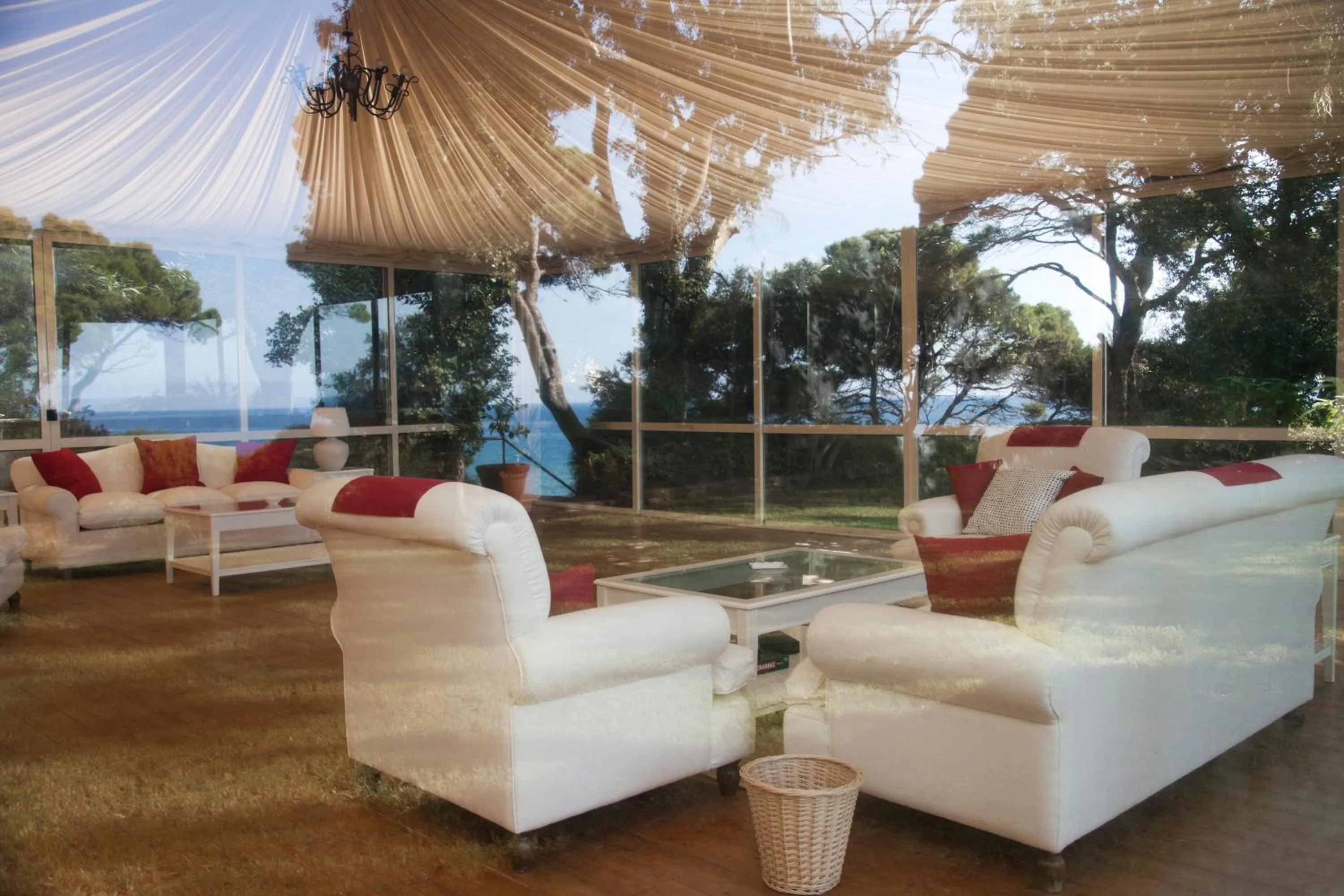 Business facilities in Palazzo Belmonte