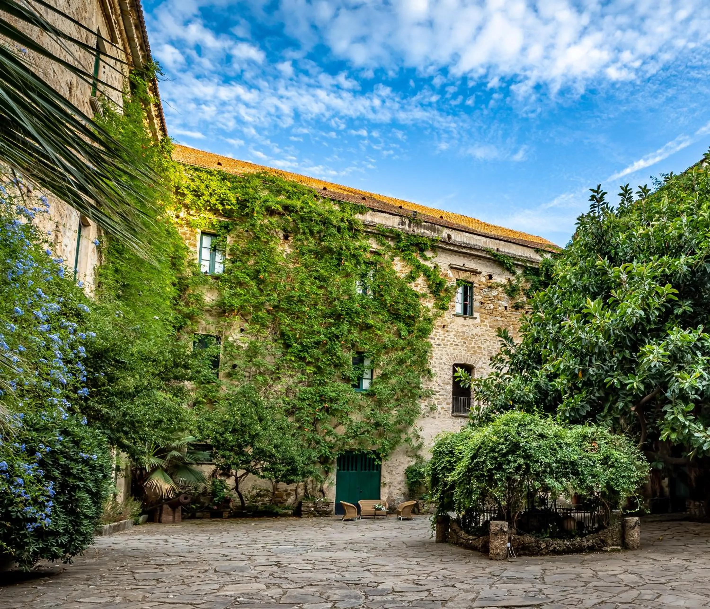 Property building in Palazzo Belmonte