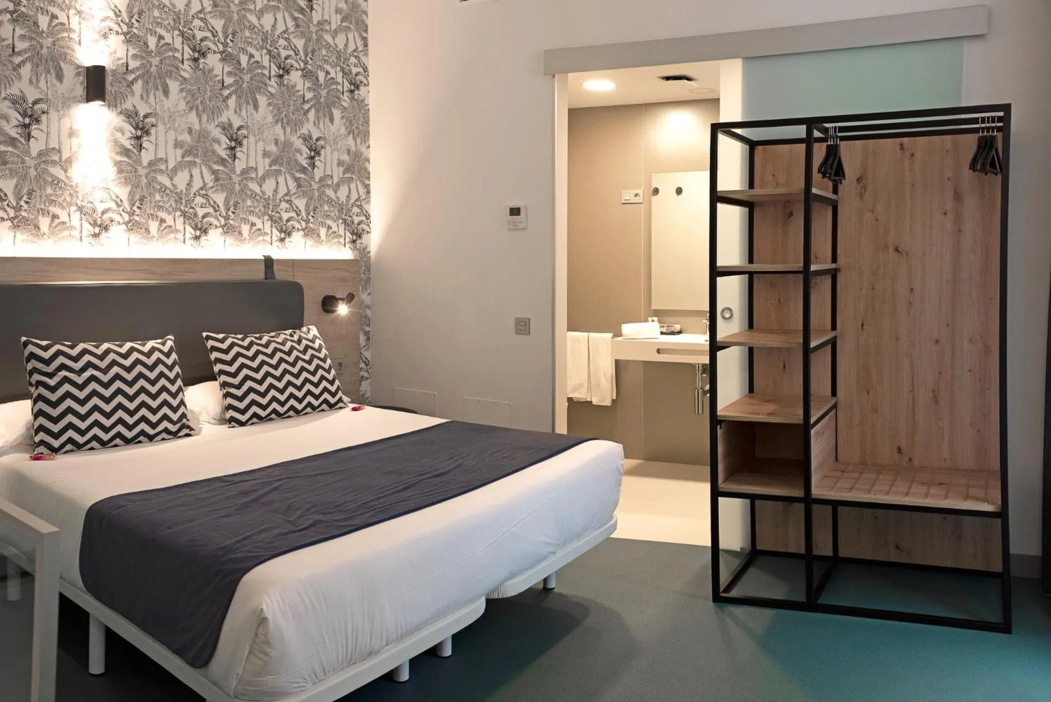 Bed in RK Farallón Canteras