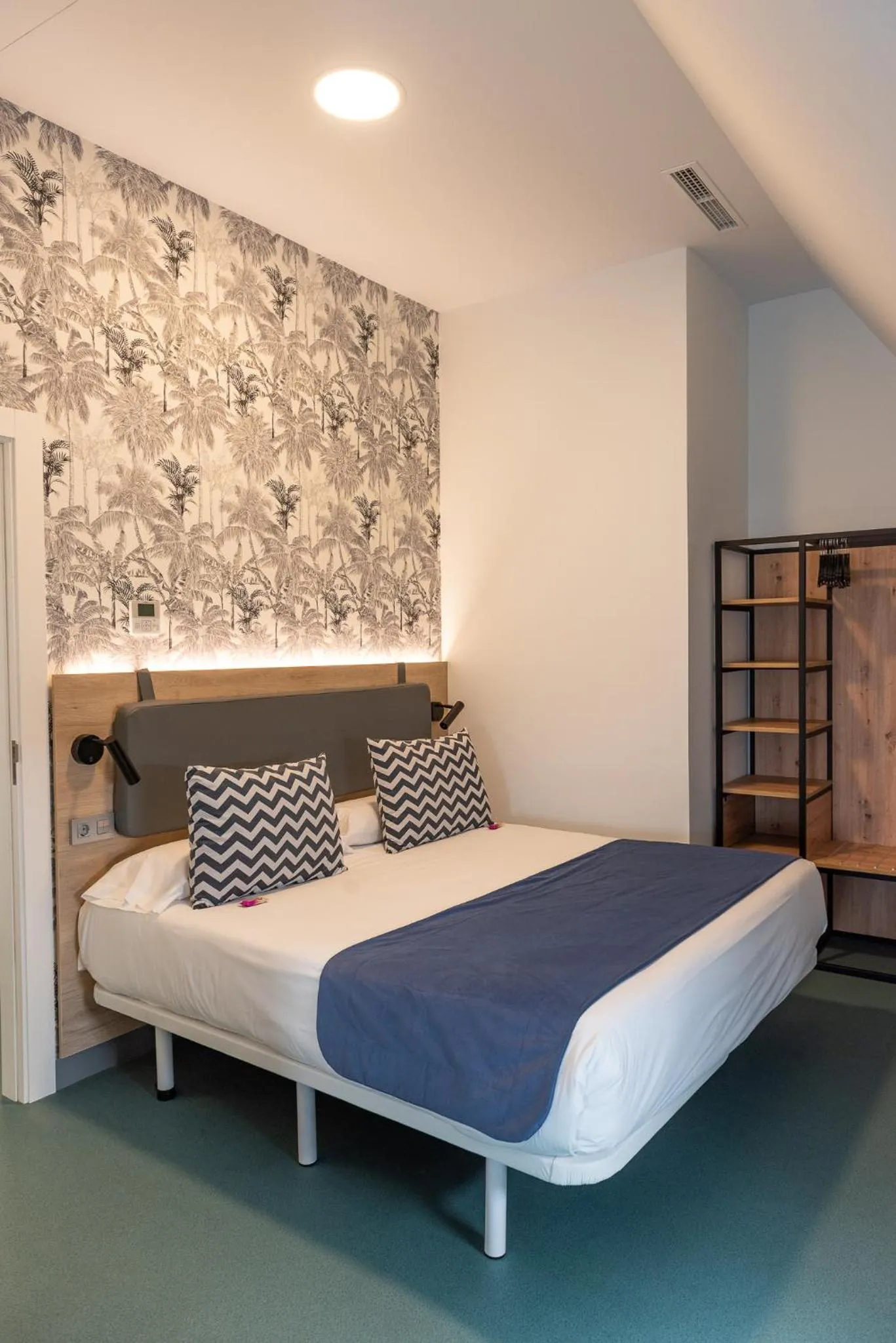 Bed in RK Farallón Canteras