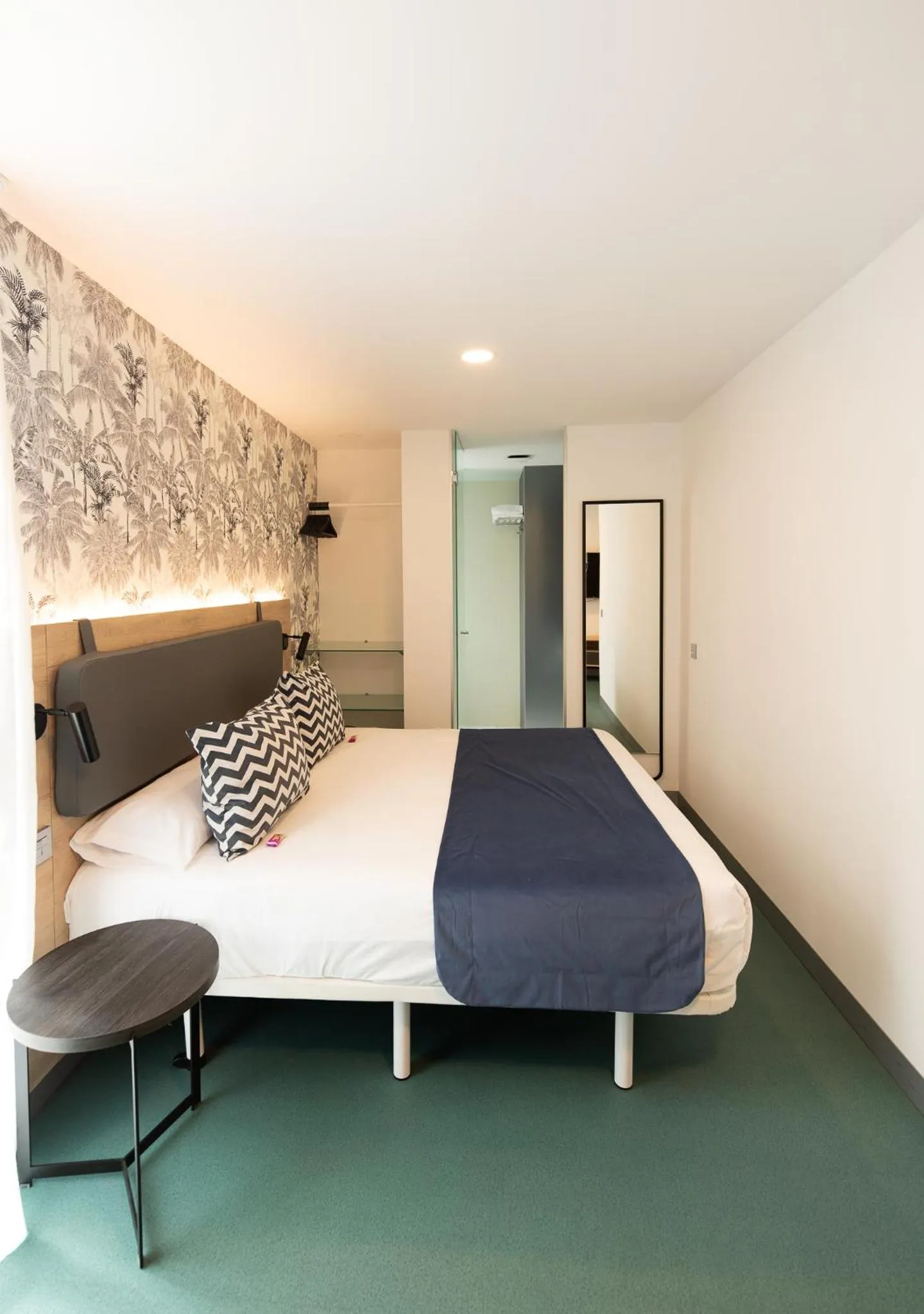 Bed in RK Farallón Canteras