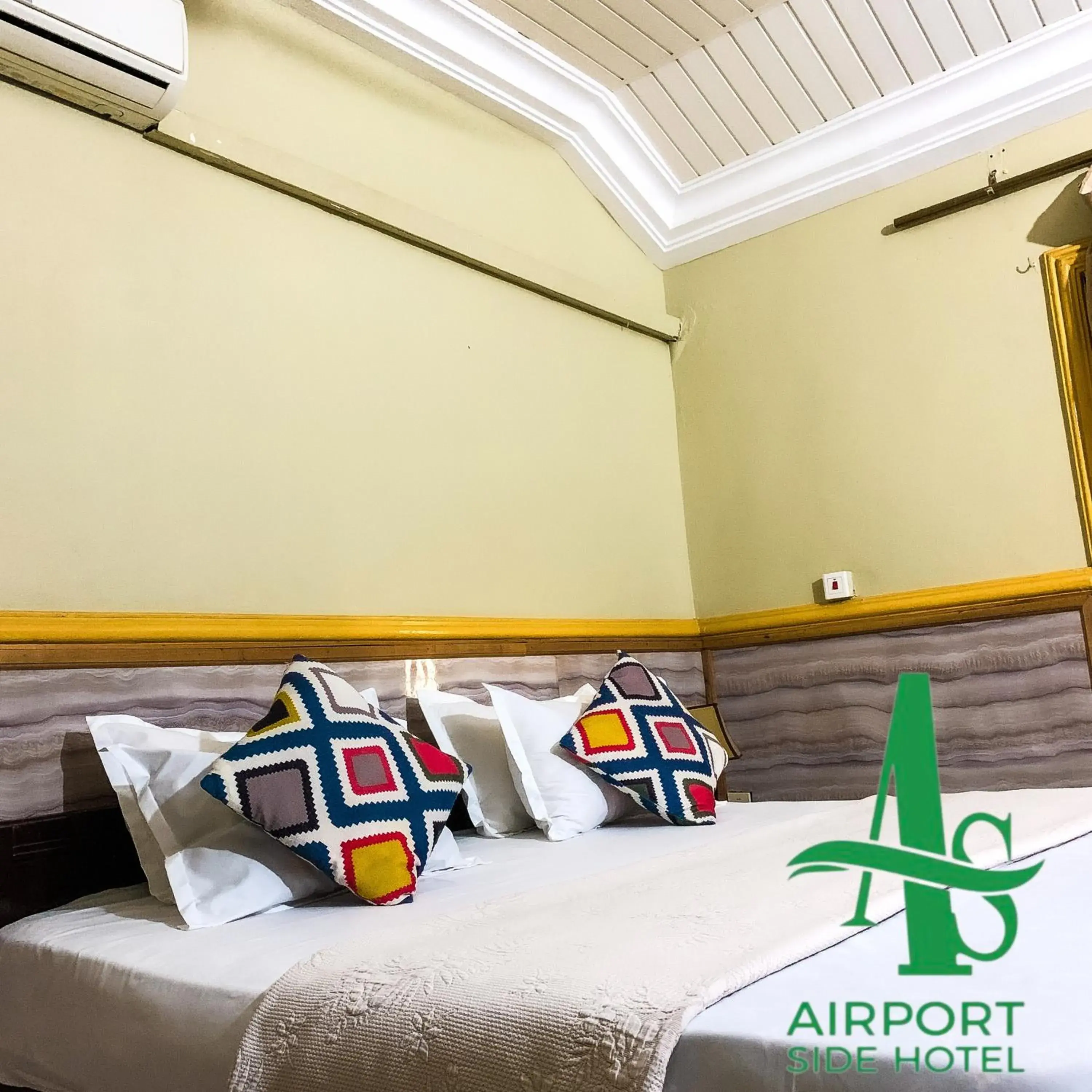 Twin Room with Bathroom in Airport Side Hotel Twin Room with Bathroom in Airport Side Hotel