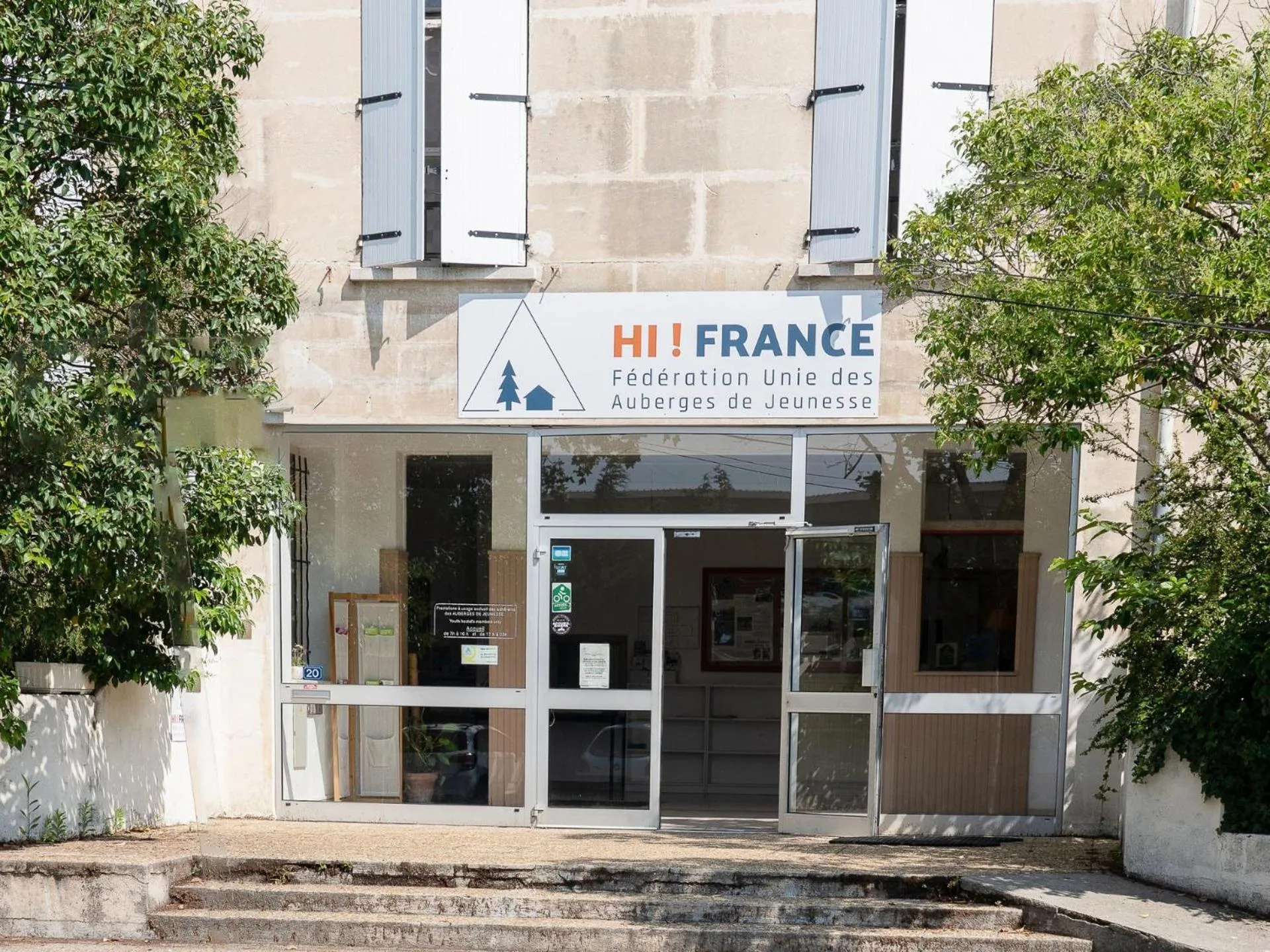 Twin Room – Shared Bathroom - single occupancy in Auberge de Jeunesse HI Arles