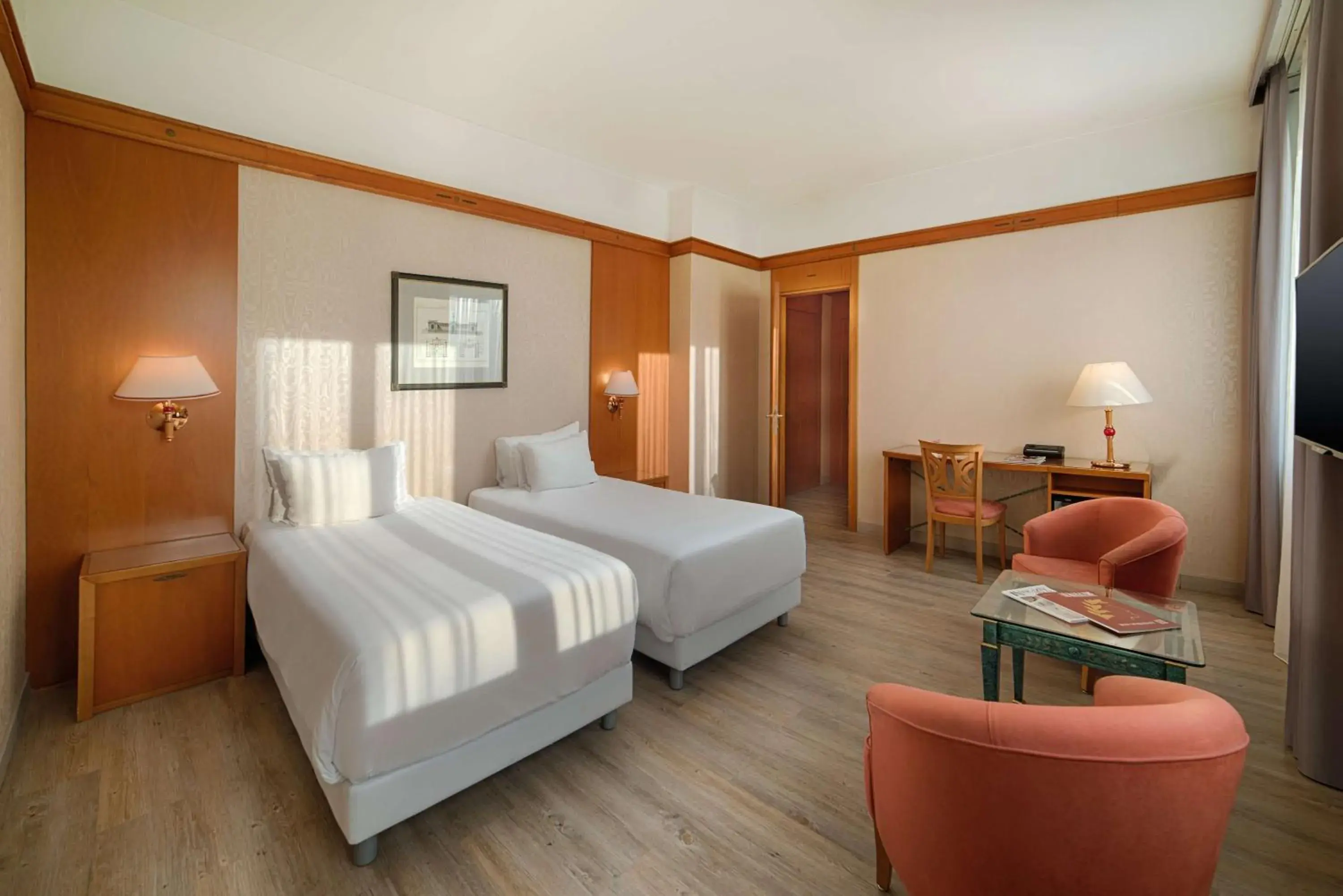 Superior Double Room with Extra Bed in NH Ravenna Superior Double Room with Extra Bed in NH Ravenna