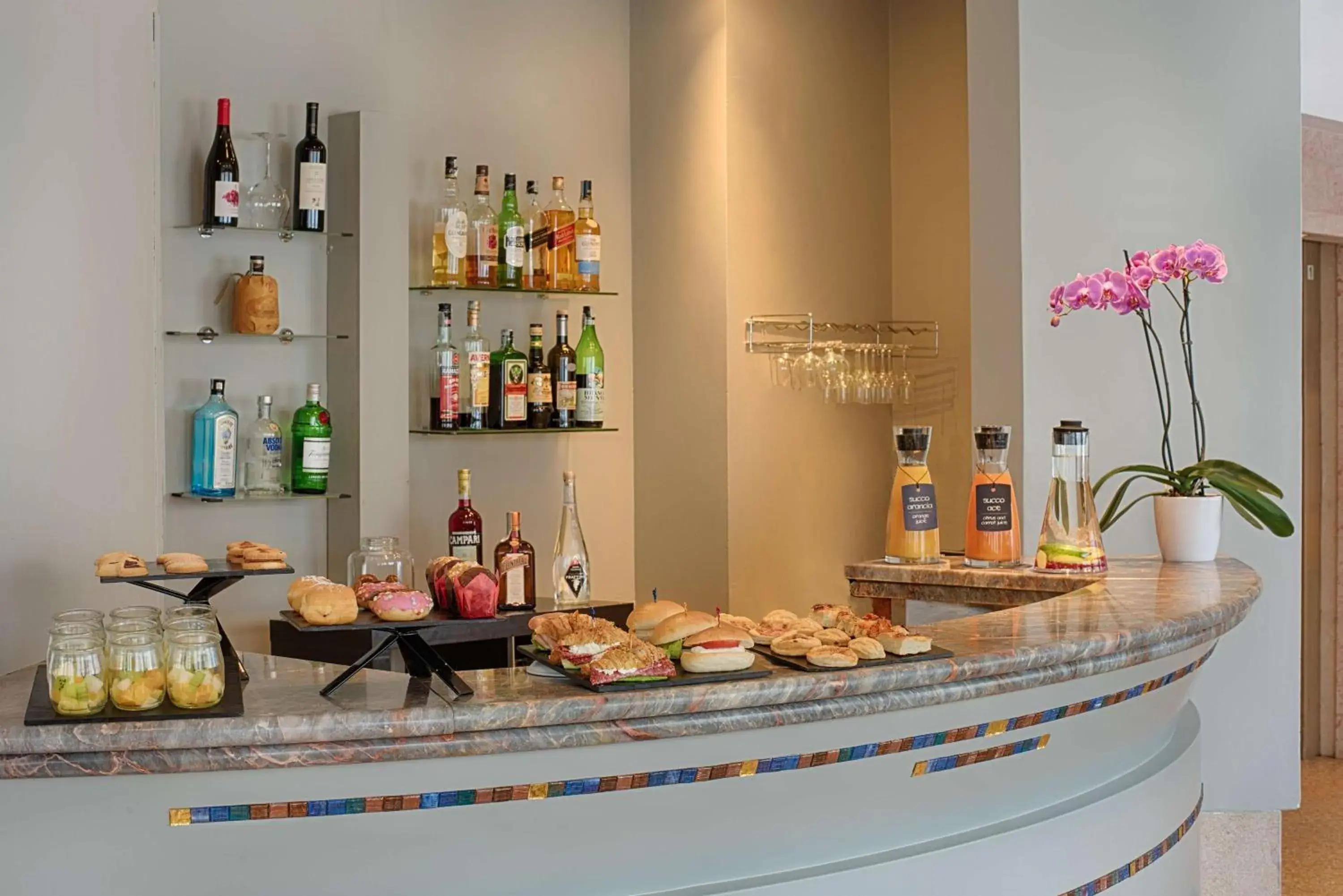 Lounge or bar in NH Ravenna Lounge or bar in NH Ravenna