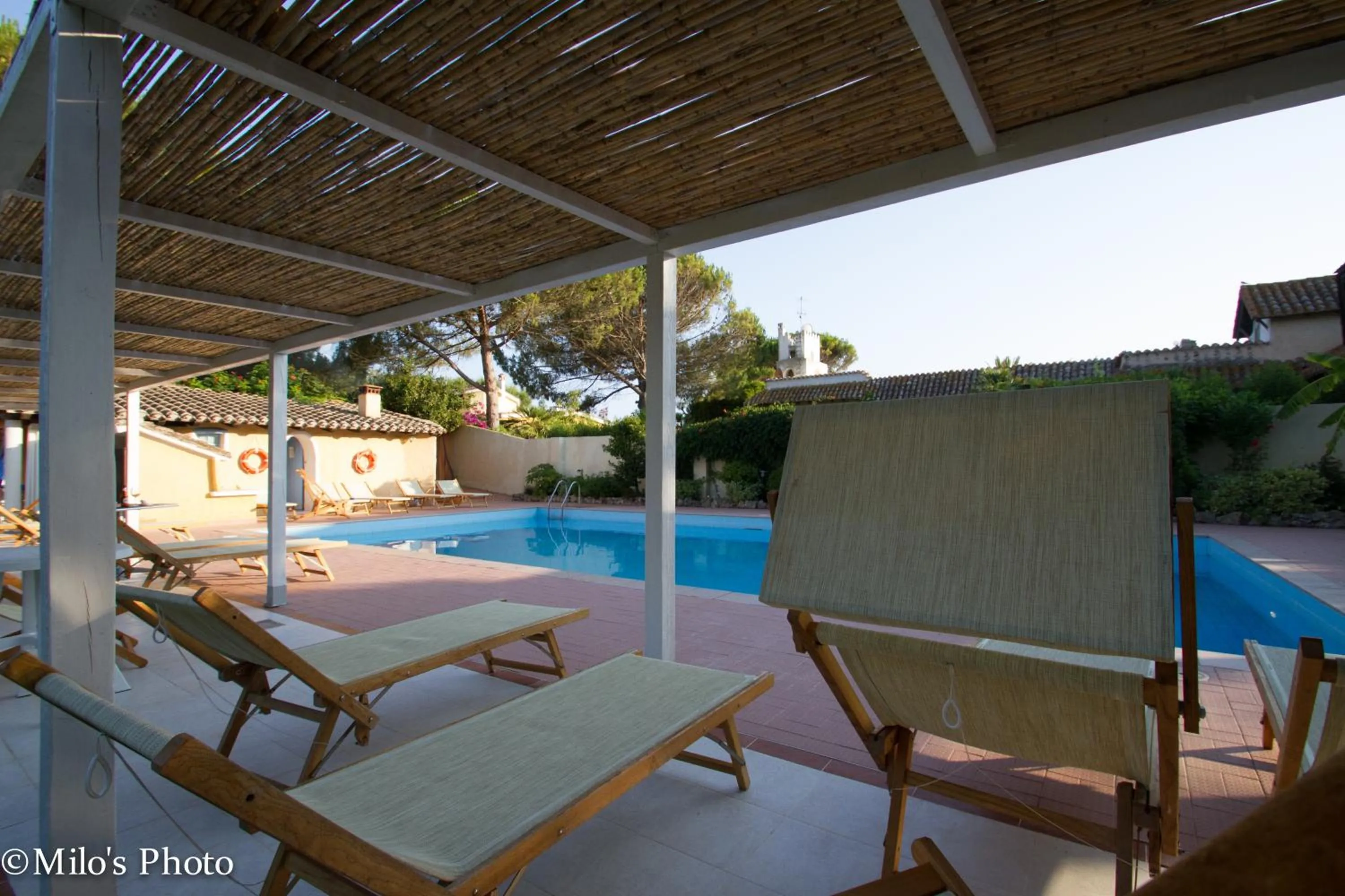 Swimming pool in Is Benas Country Lodge