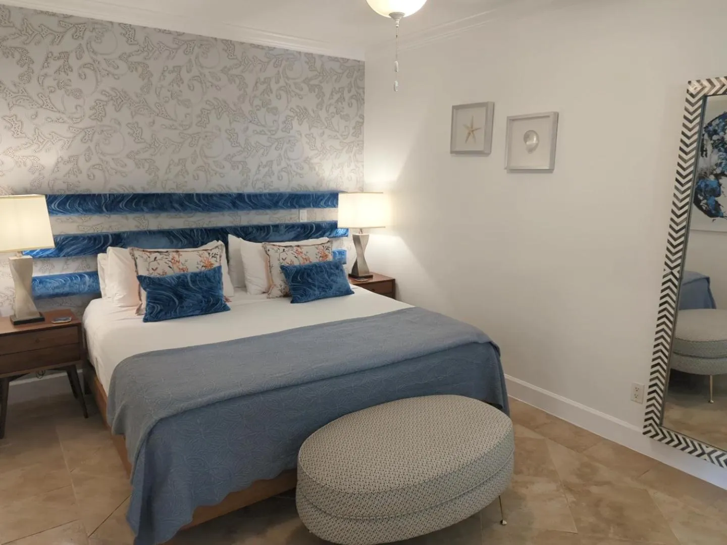 Bed in Villa Renaissance Grace Bay