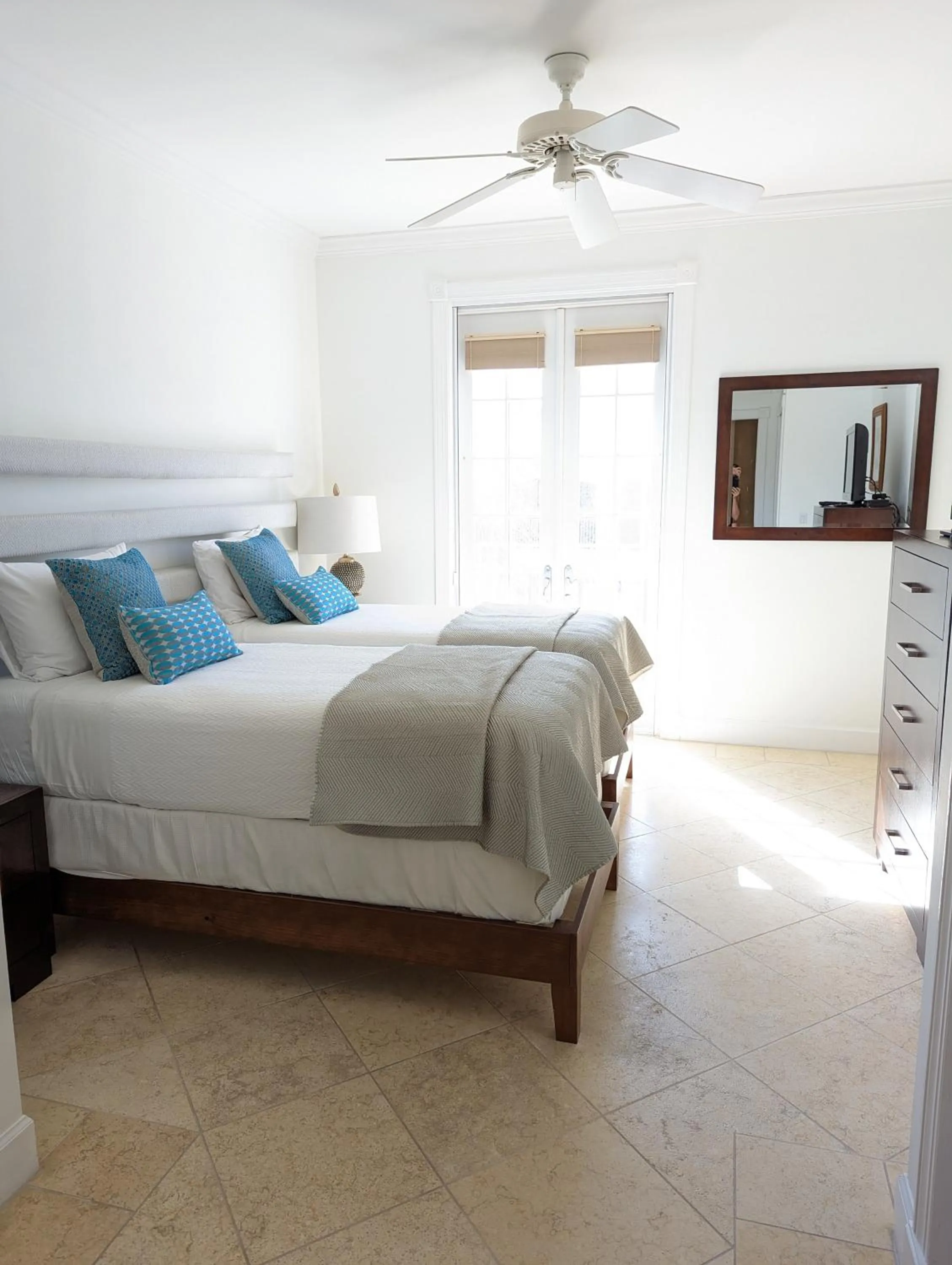 Bed in Villa Renaissance Grace Bay