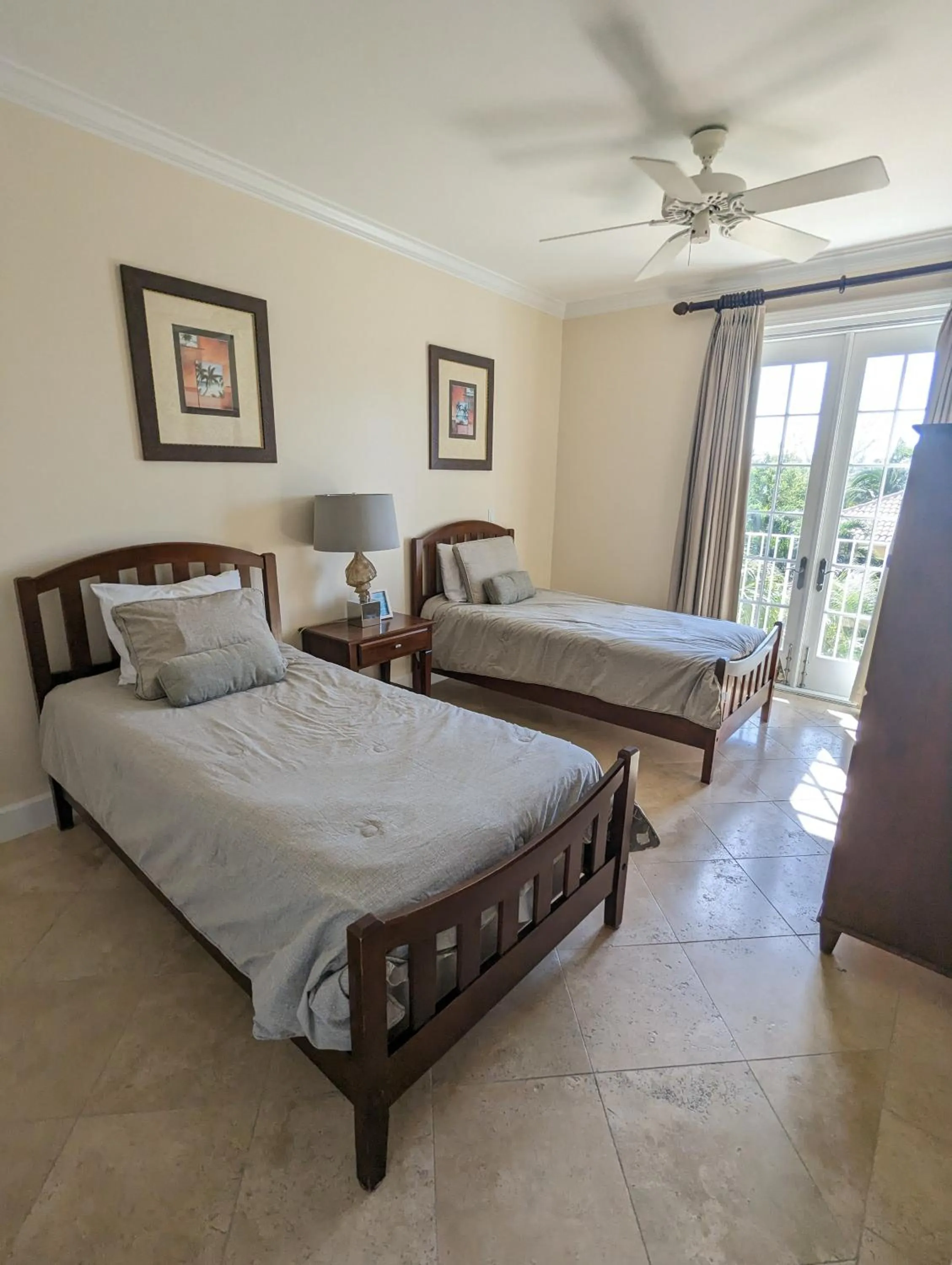 Bed in Villa Renaissance Grace Bay