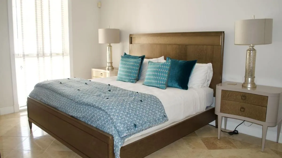 Bed in Villa Renaissance Grace Bay